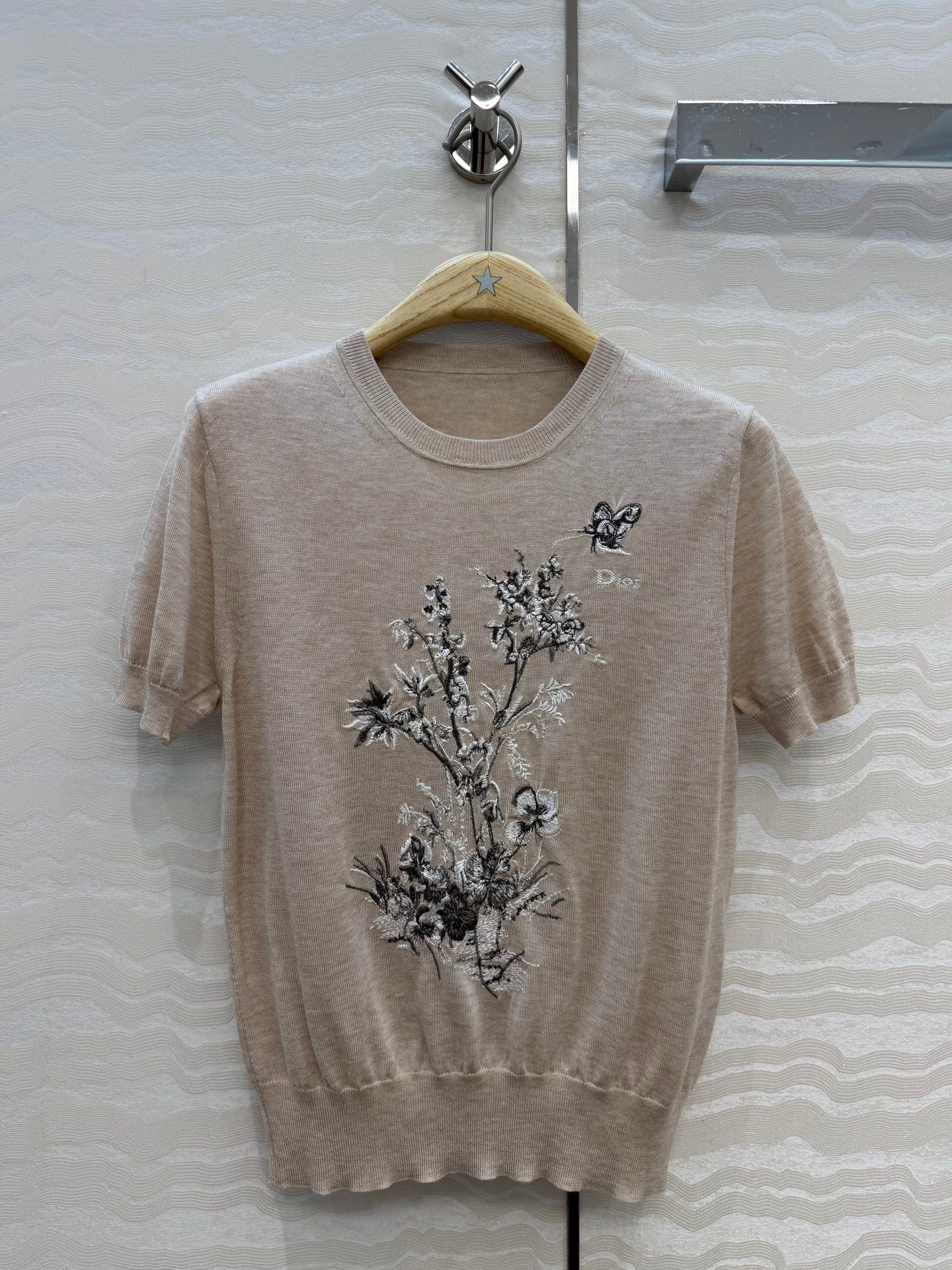 CD 26s Dioriviera Embroidered Short-Sleeved Sweater Taupe Wool