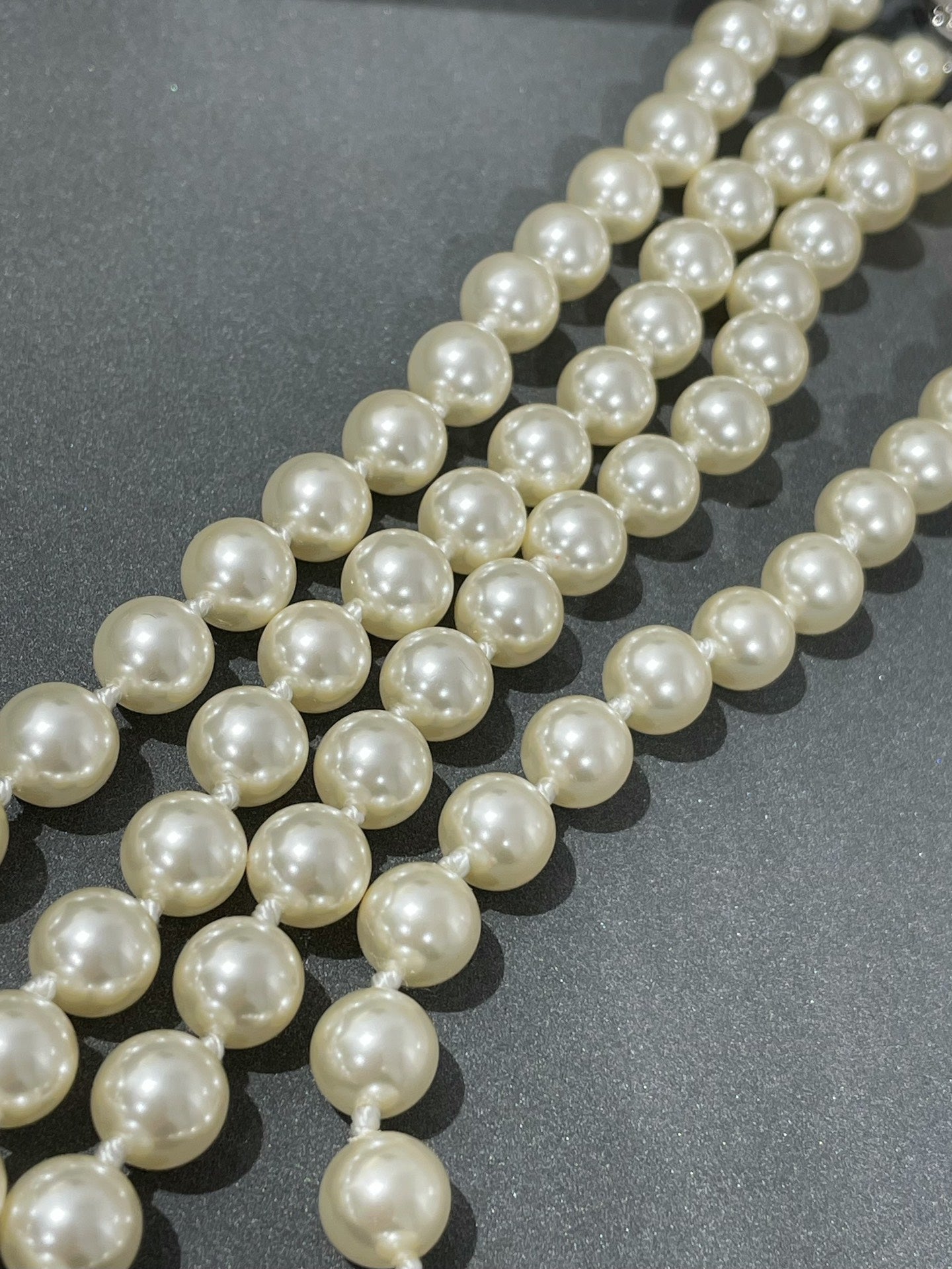 Vivienne Westwood One Row Pearl Drop Chokers Necklace