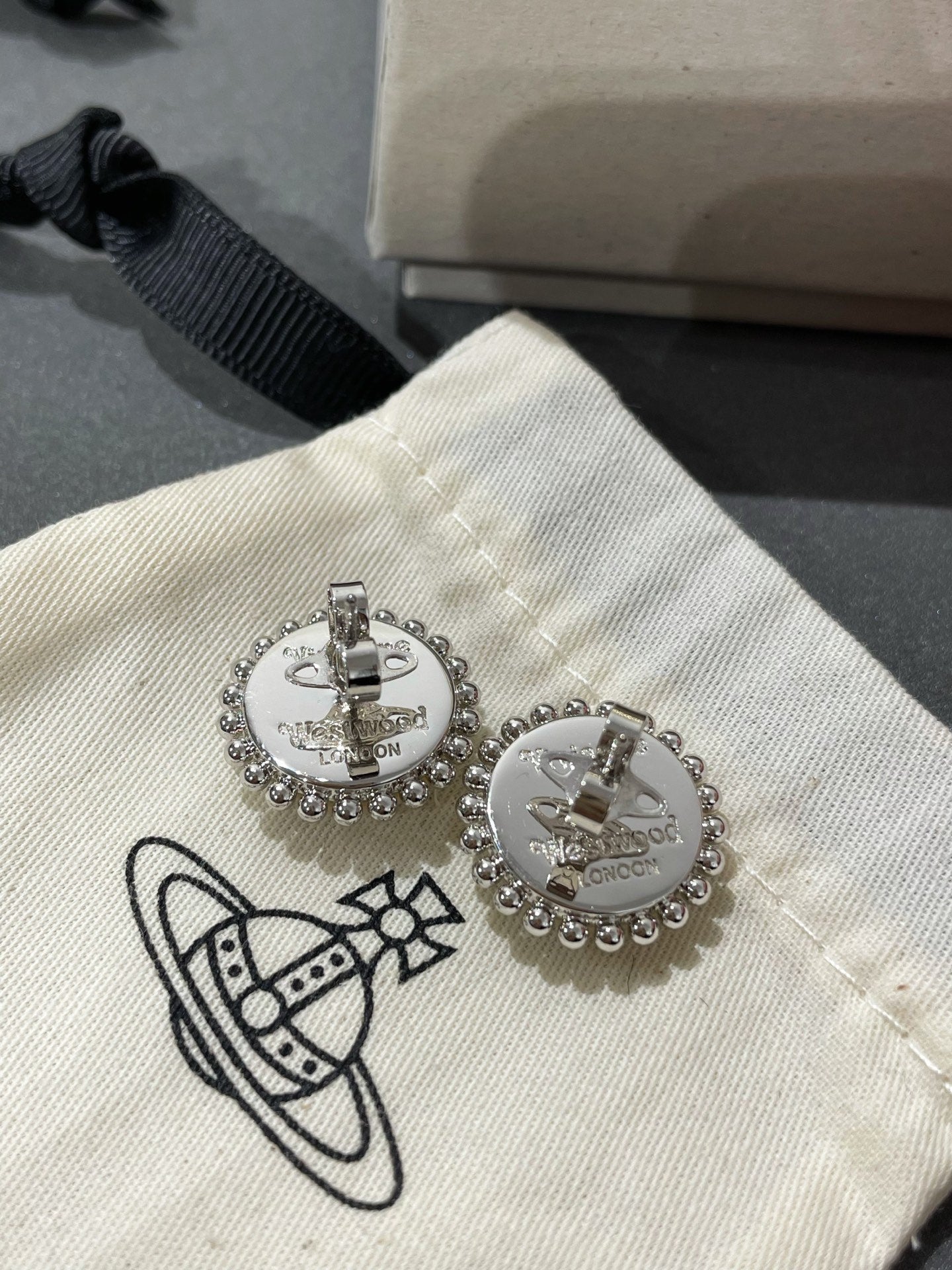 Vivienne Westwood Neyla Earrings Sliver