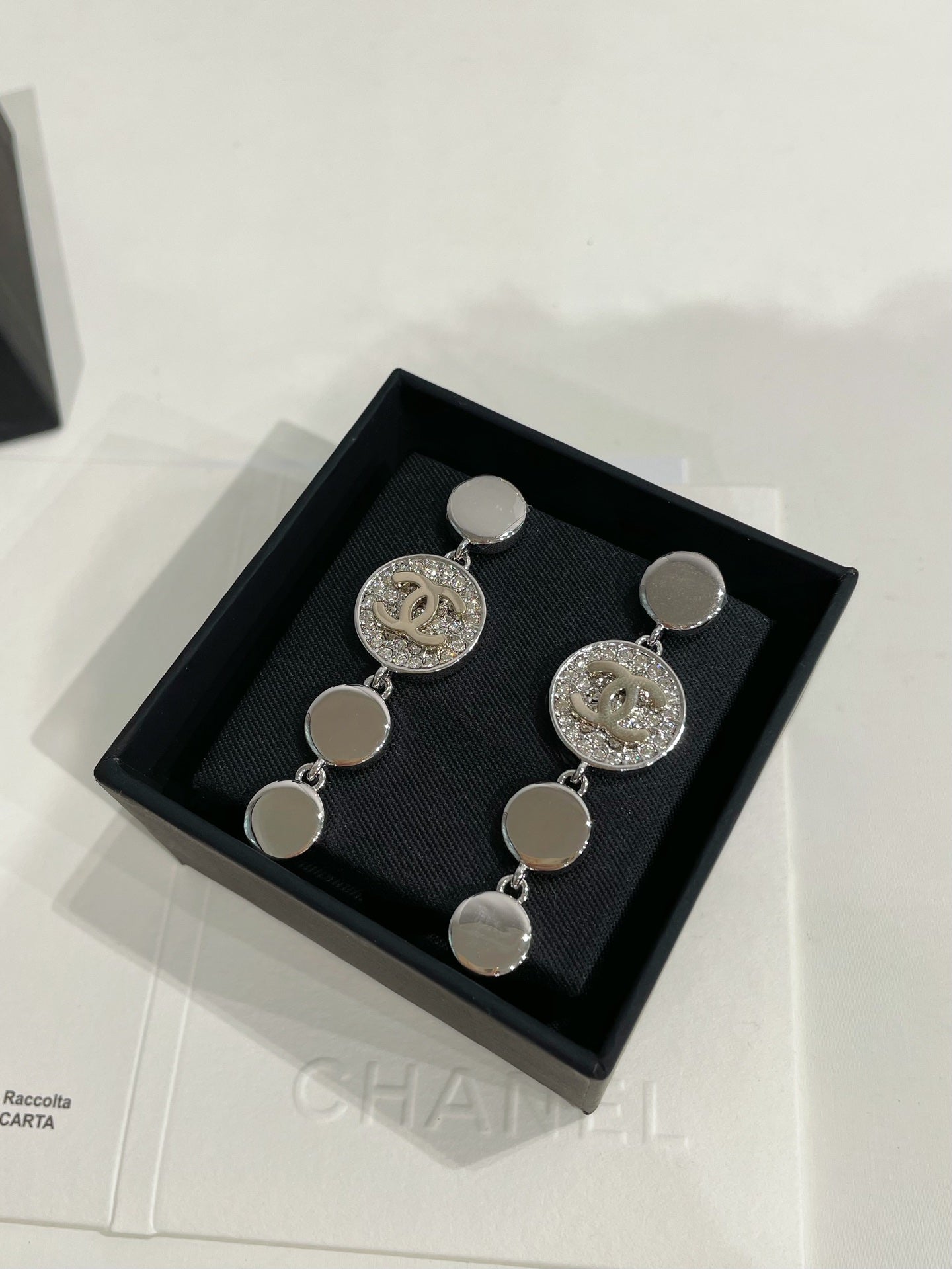 CC 26FW Gorgeous Sliver Earrings 011
