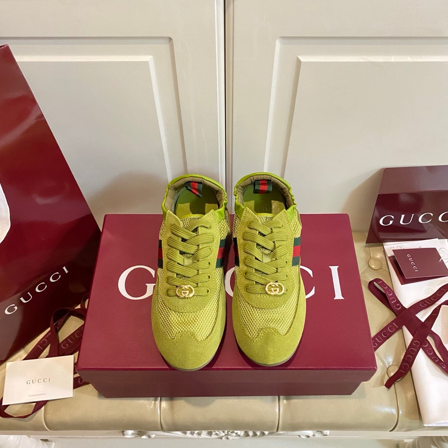 Gucci 26s Sneaker In Green Suede And Mesh Fabric