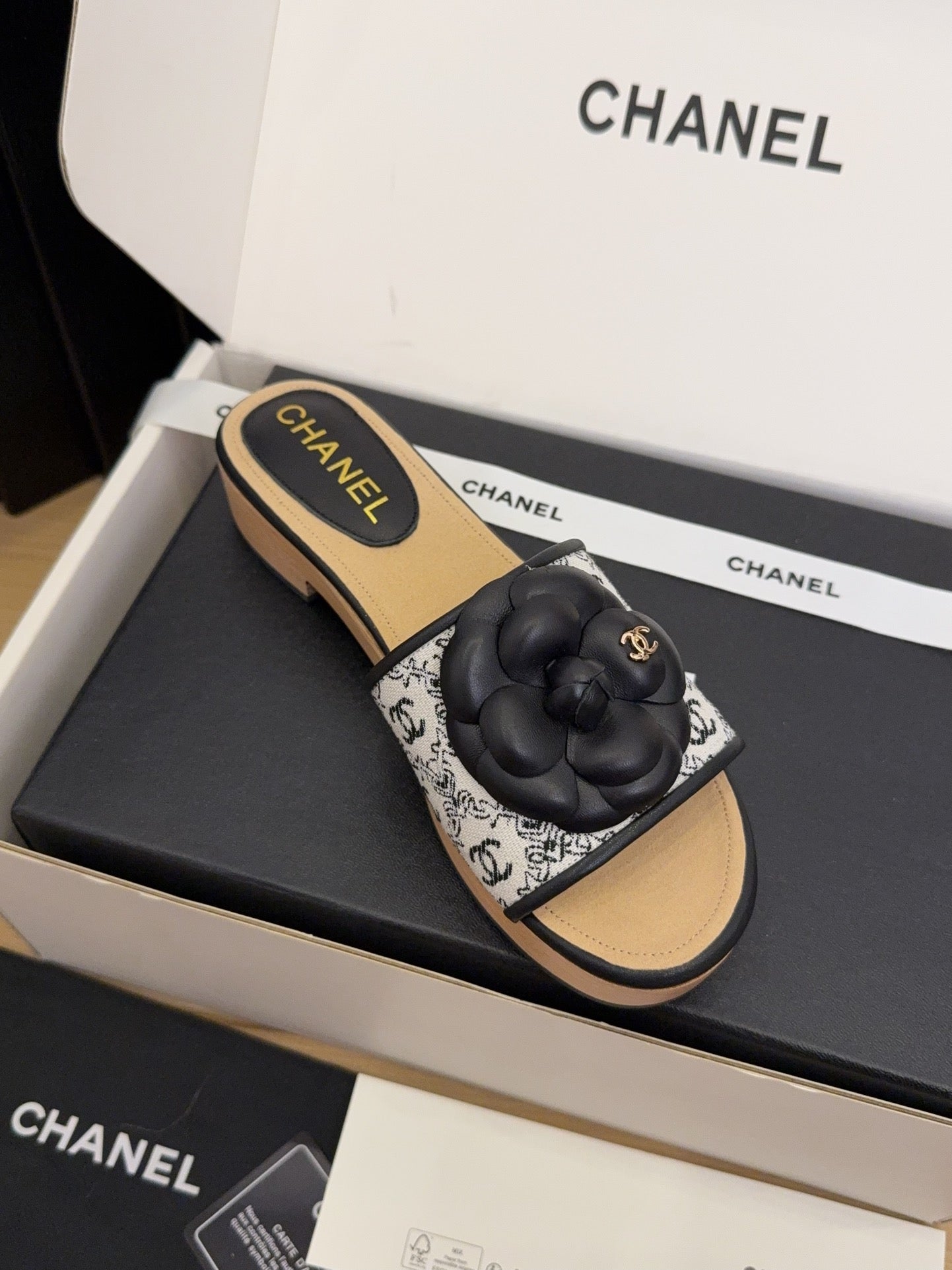 CC 25 Camellia Mule 40 Black Fabric And Beige Leather 277718