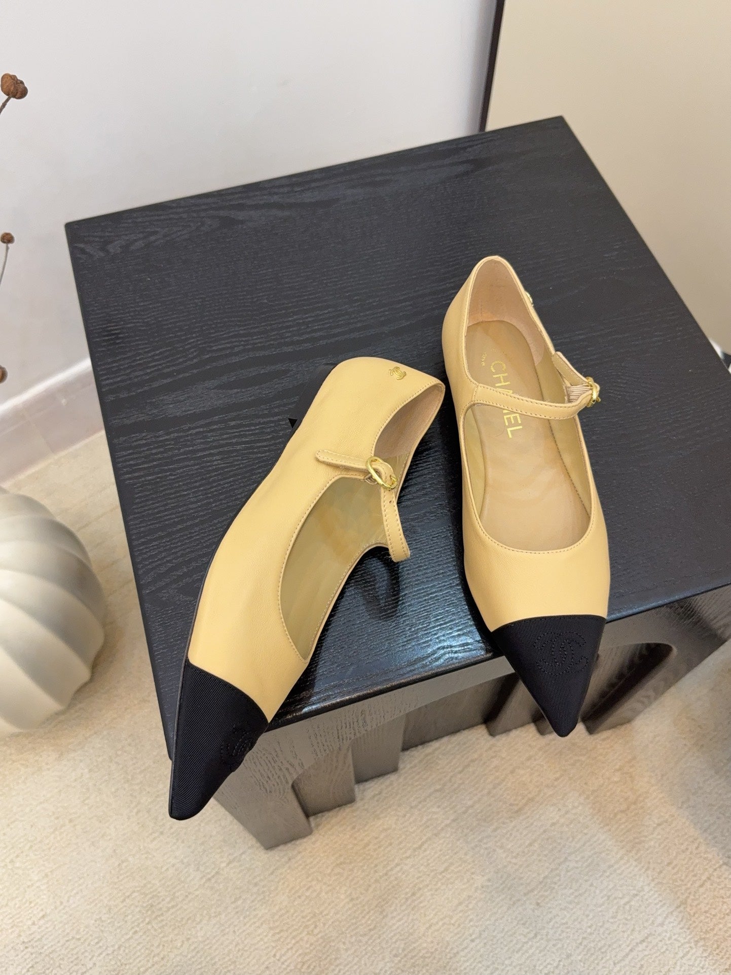 CD FW Mary Janes Yellow Lambskin & Grosgrain 505041
