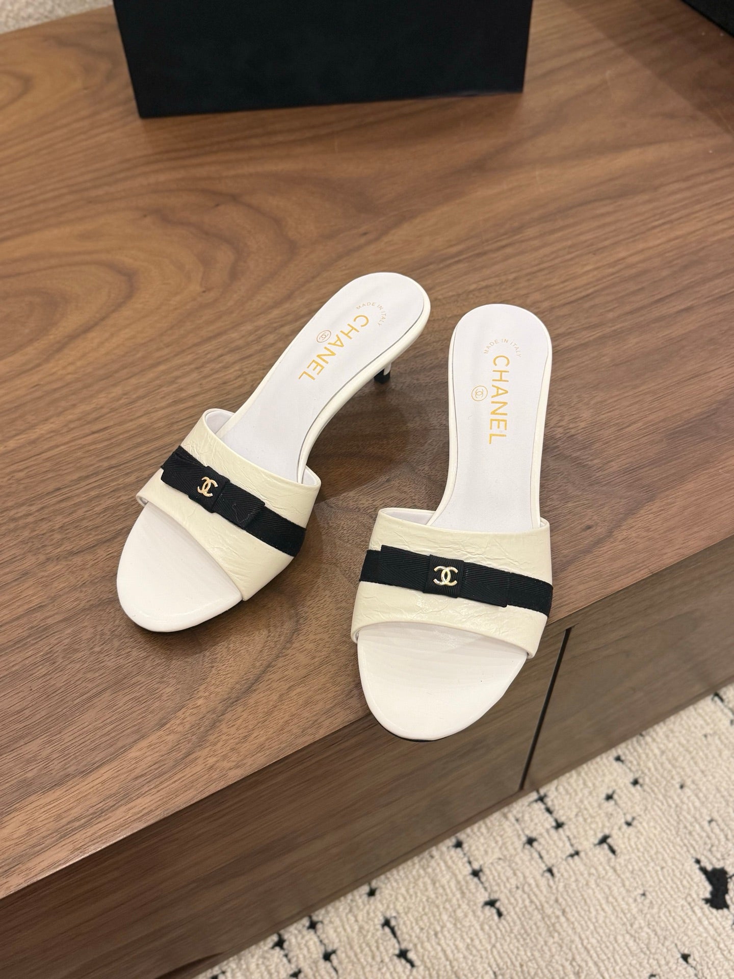 CC 26s High-Heeled Slippers 5cm Cream Leather 850461