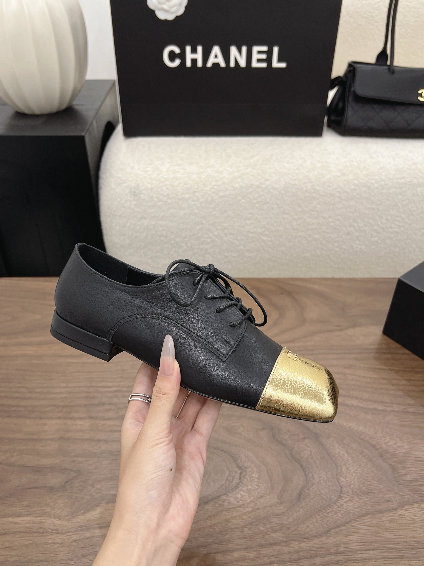 CC 26s Loafer 2cm White Gold Leather 910475