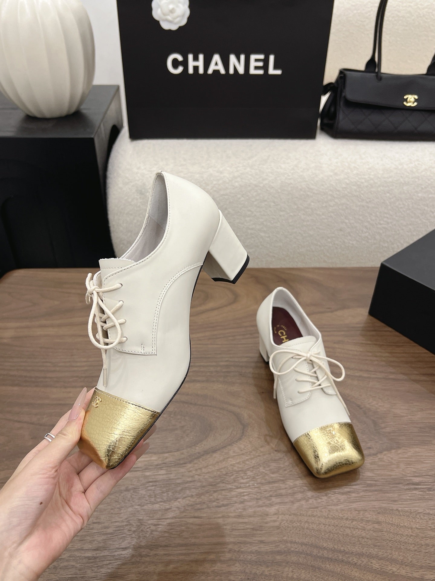 CC 26s Loafer 5cm White Gold Leather 910476