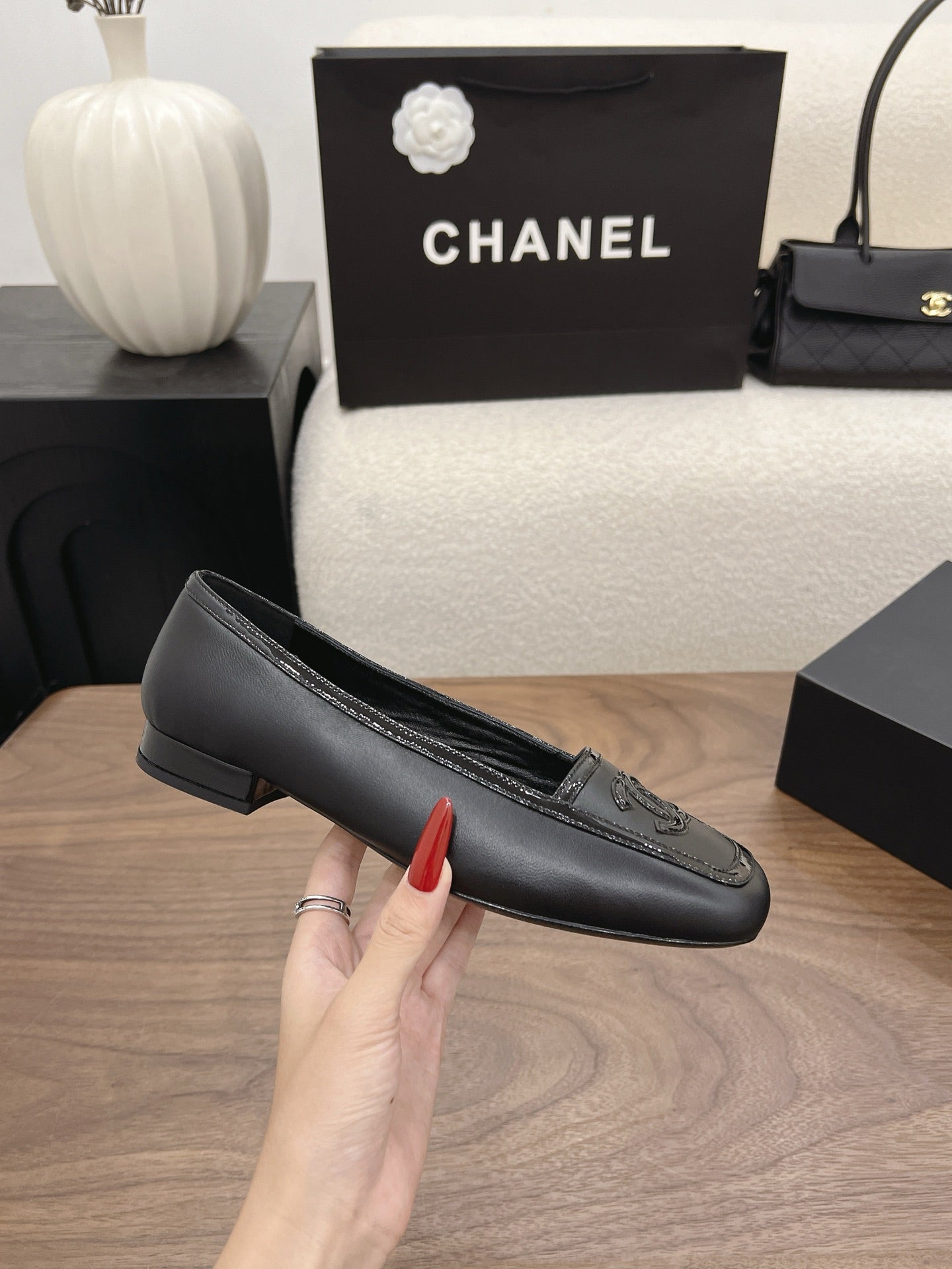 CC 26s Ballet Flat Black Lambskin Patent Leather 915316