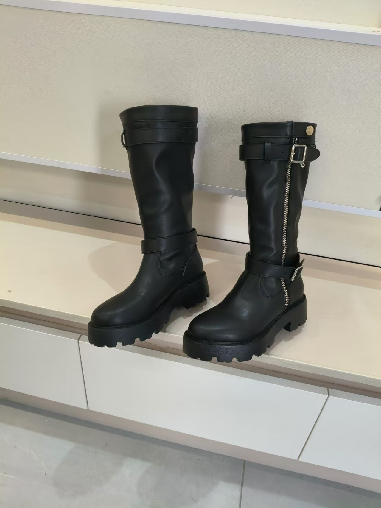 CD D-Major Boots Buckle Straps Black Leather 939041