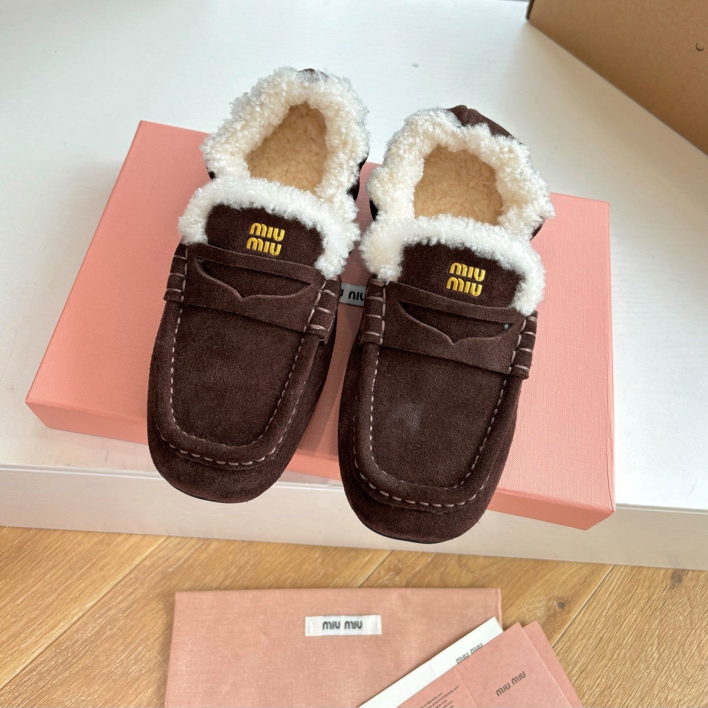Miu 26s Ruches Loafers Dark Brown Suede Shearling 994149