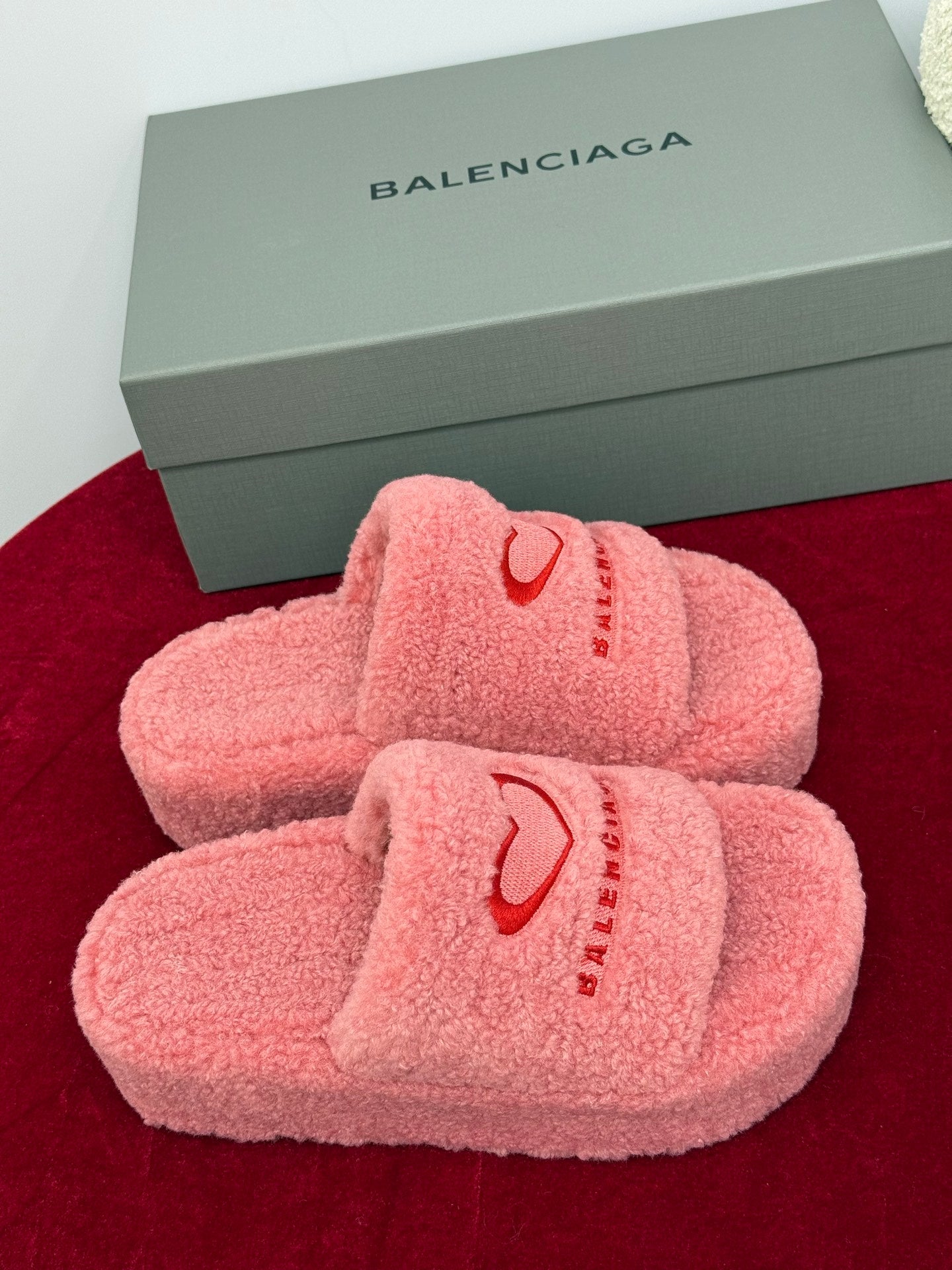 Balenciaga 25s slippers pink red wool 467708