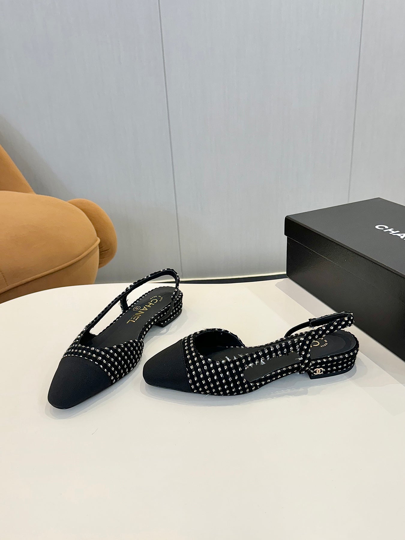 cc 25c slingback flat black white tweed black grosgrain 233608