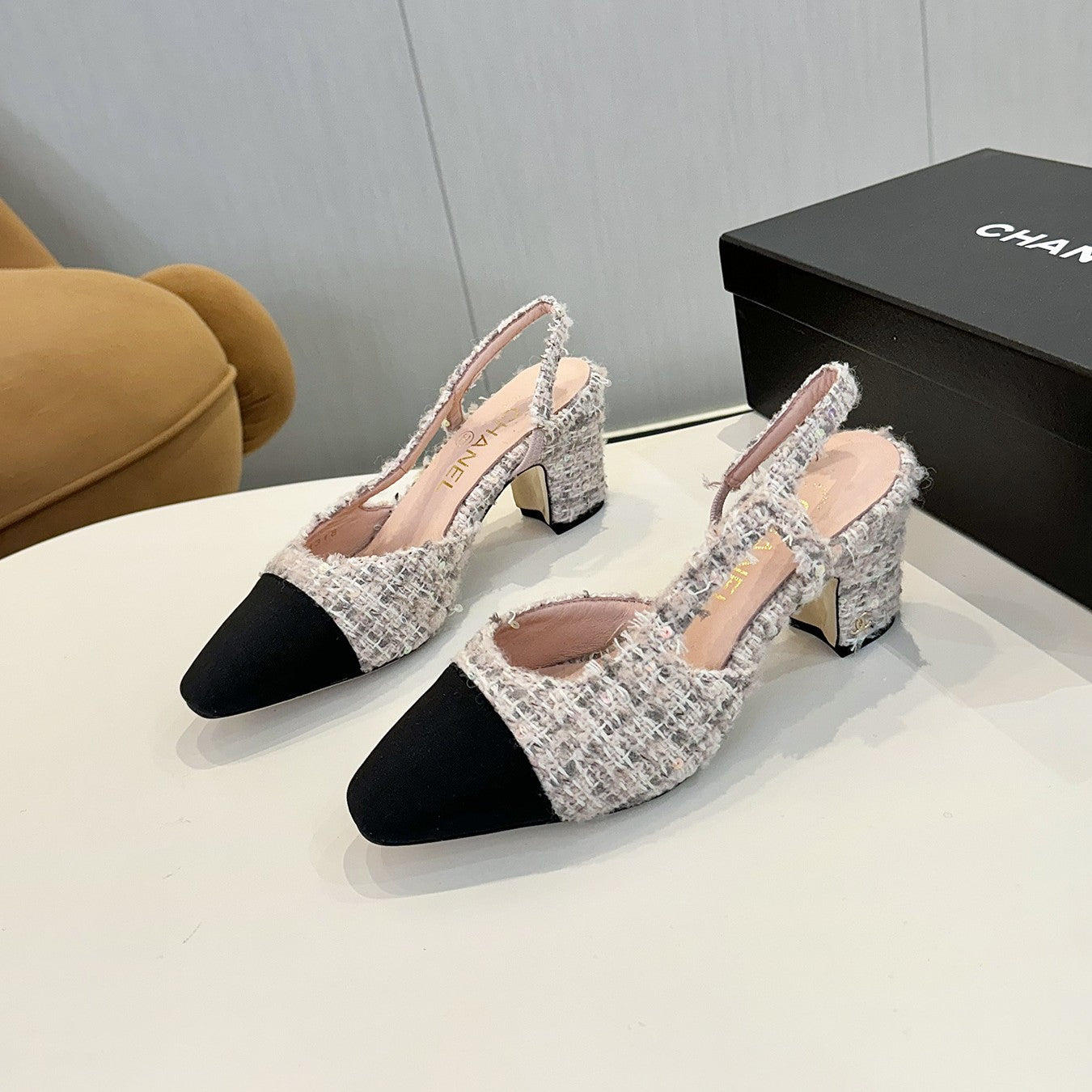 cc 25c slingback 65 pink white tweed black grosgrain 233612