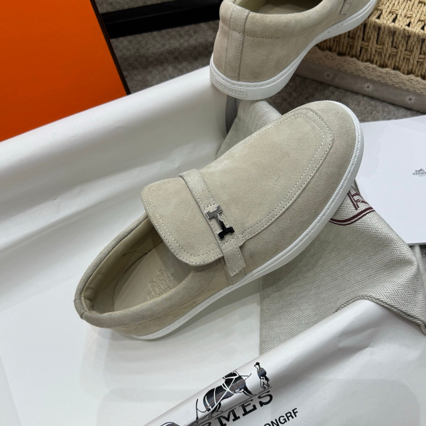 HM Job Loafers Taupe Suede 523217