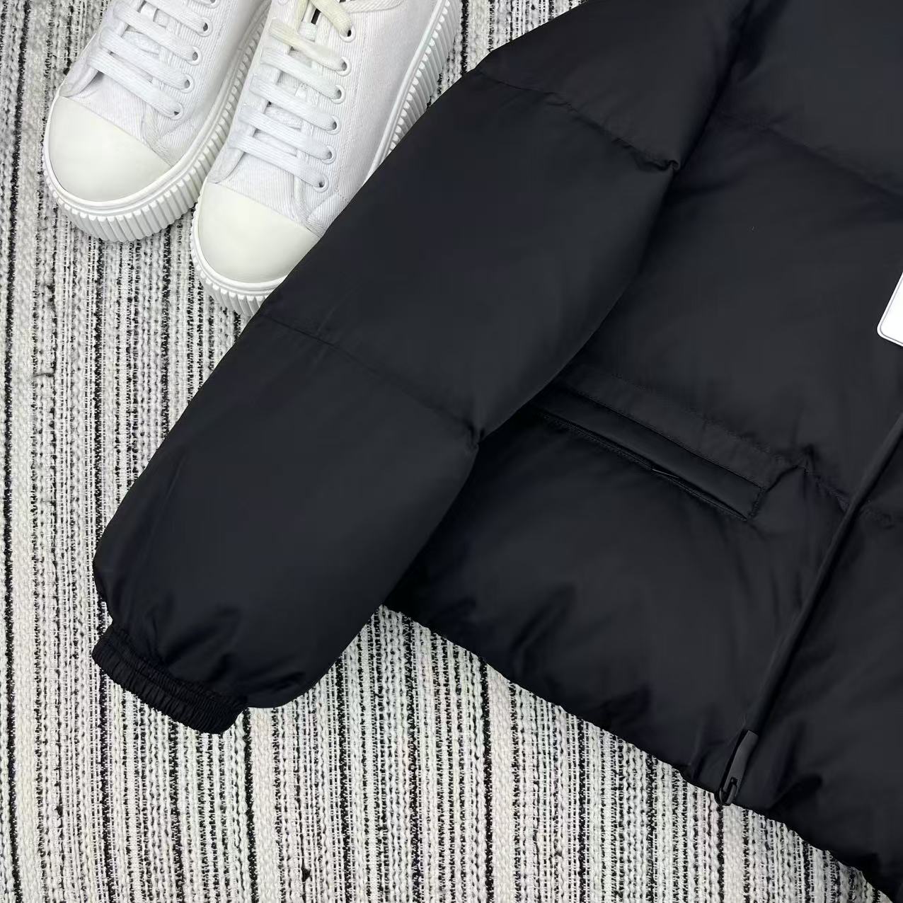 MC Vissec Short Down Jacket Black Down Feather