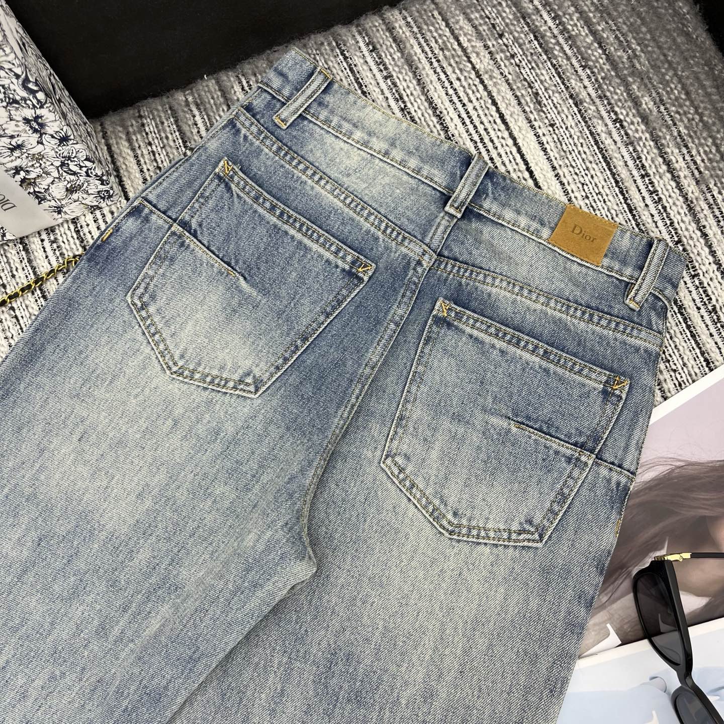 CD 26s Embroidered Flower Straight-Leg Jeans 344169