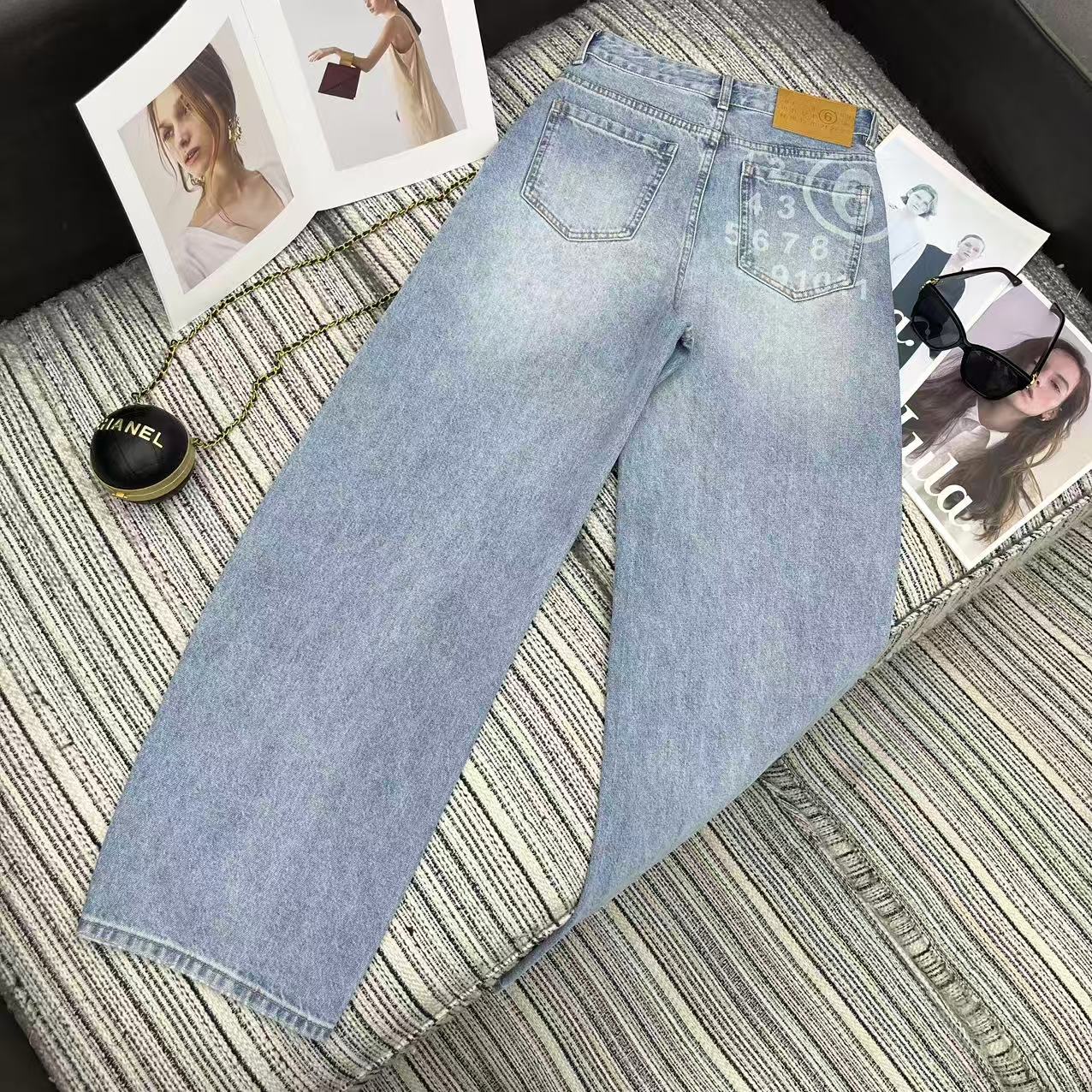 MM6 Curved Wide-Leg Pants Light Wash Baggy Denim 387961