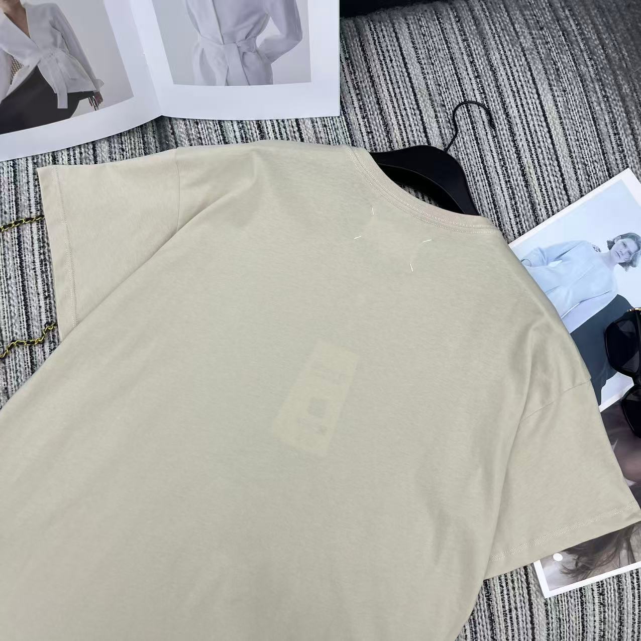 MM6 Crew Neck Short-Sleeved T-Shirt Beige Cotton 387959