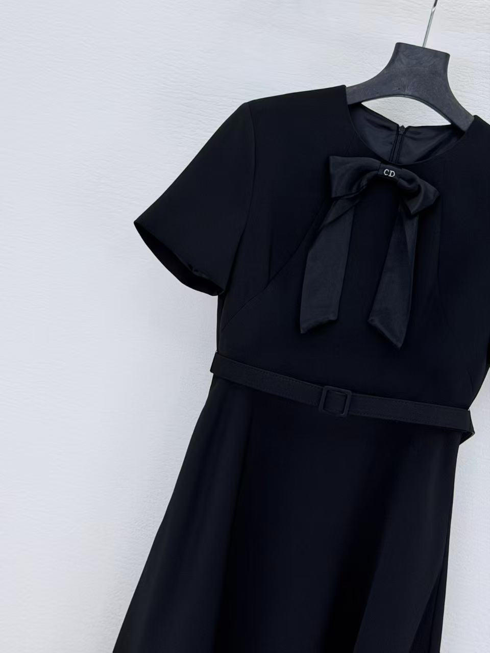 CD Mid-Length Belted Dress Black Wool and Silk
