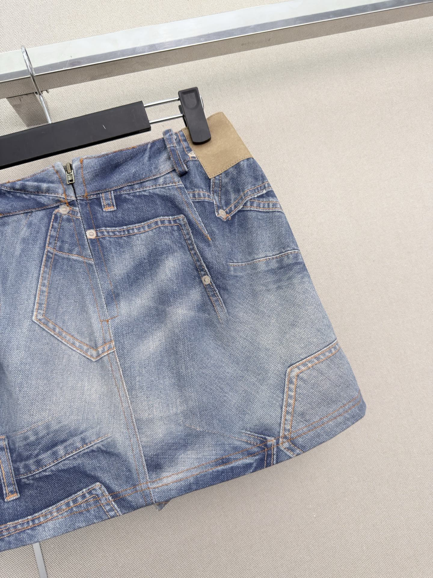 MM6 Printed Irregular Short Skirt Light Wash Baggy Denim 387958