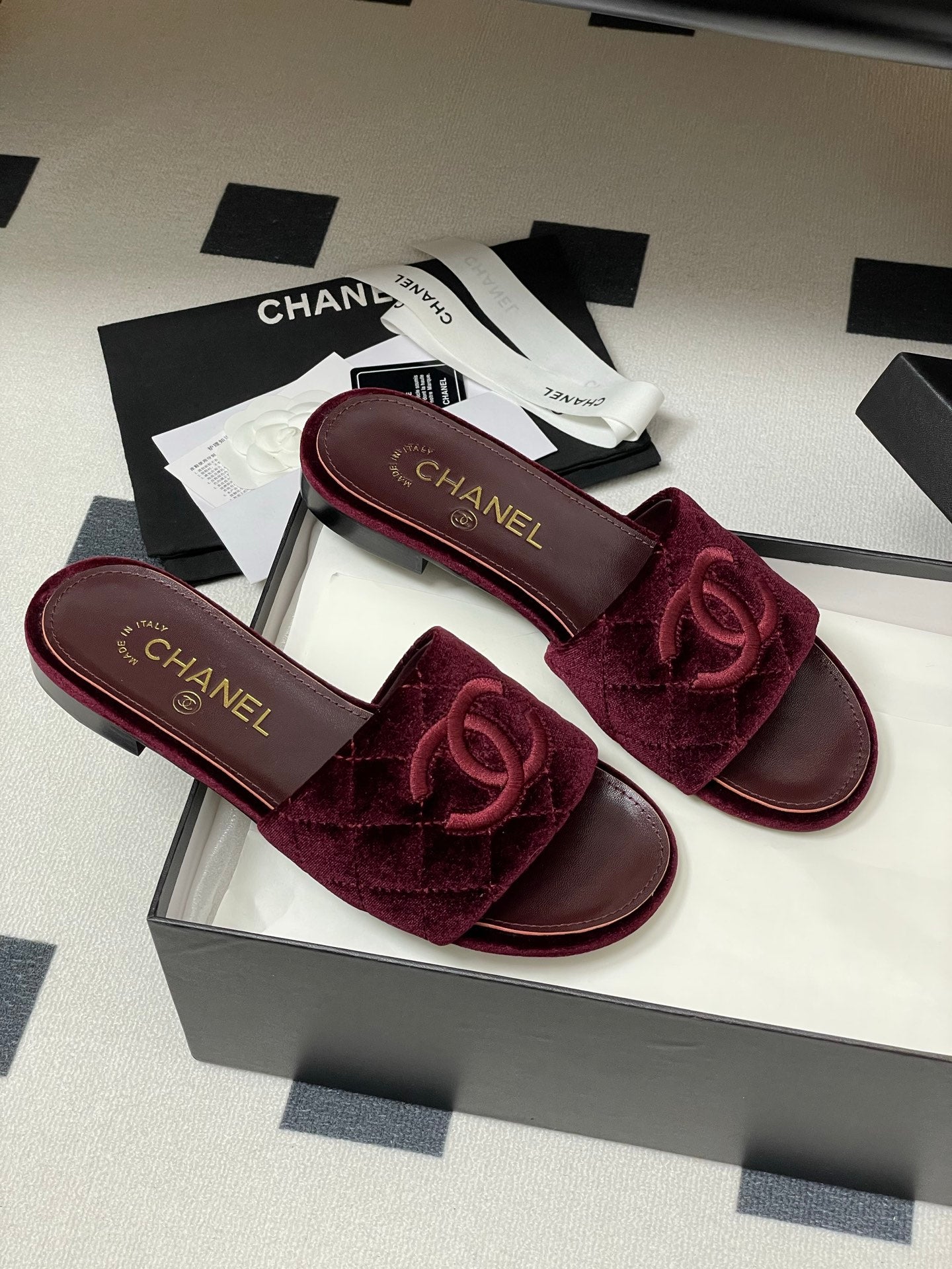 25S Embroidery Double C Mule 15mm Wine Velvet 247579