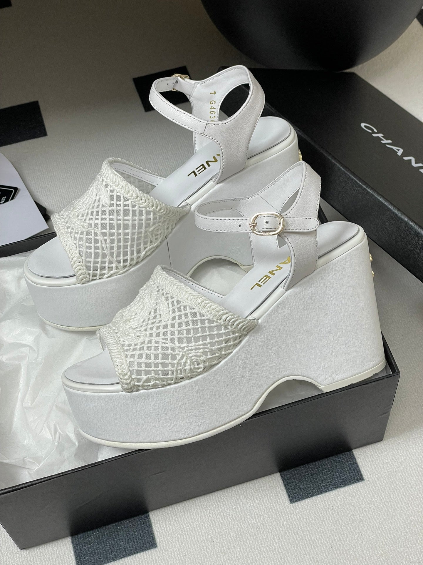 CC 25S Small Wedge Thick-Soled Sandal 10cm White Woven 247605