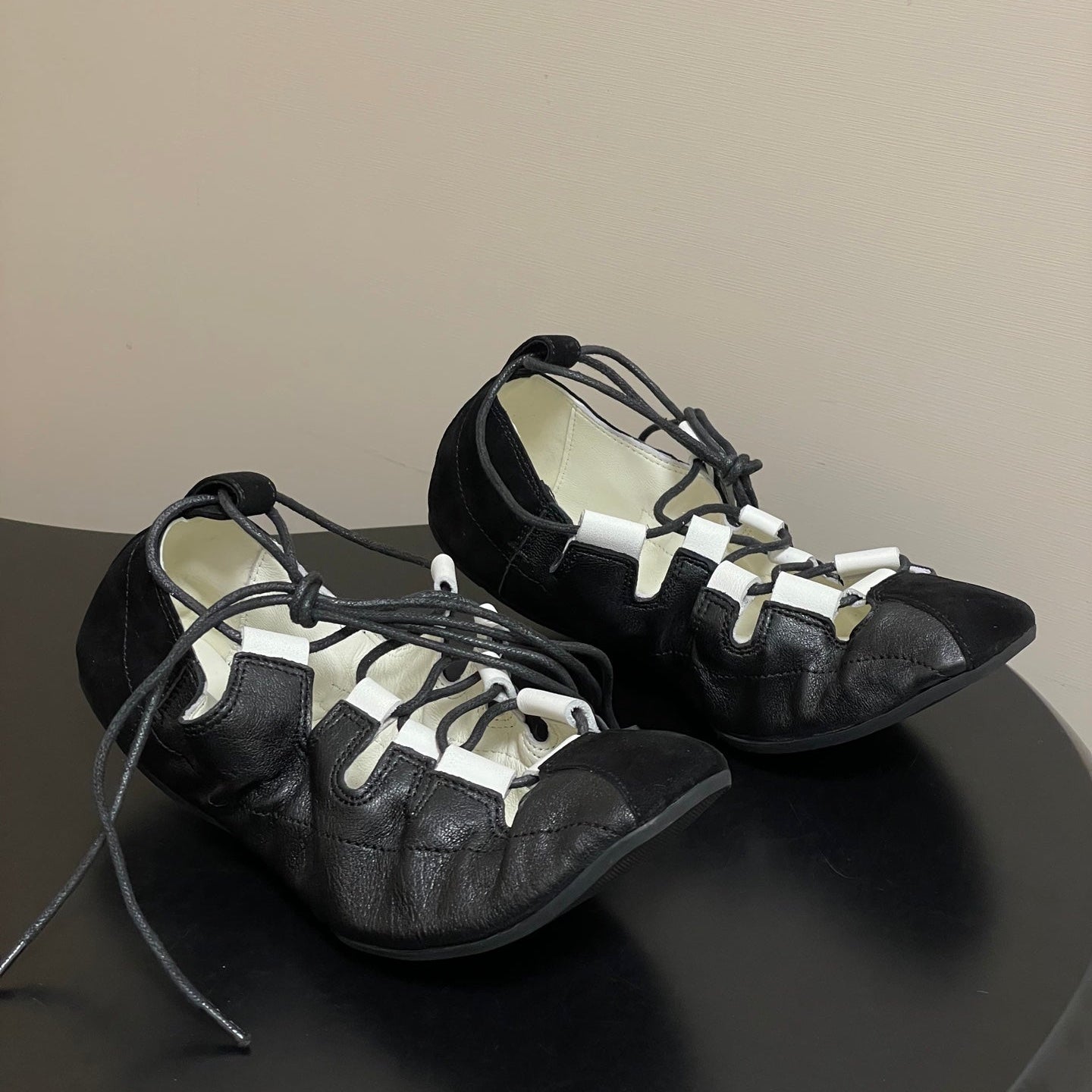 Alaia Fold Laced Ballet Flats Black Cowhide 835283