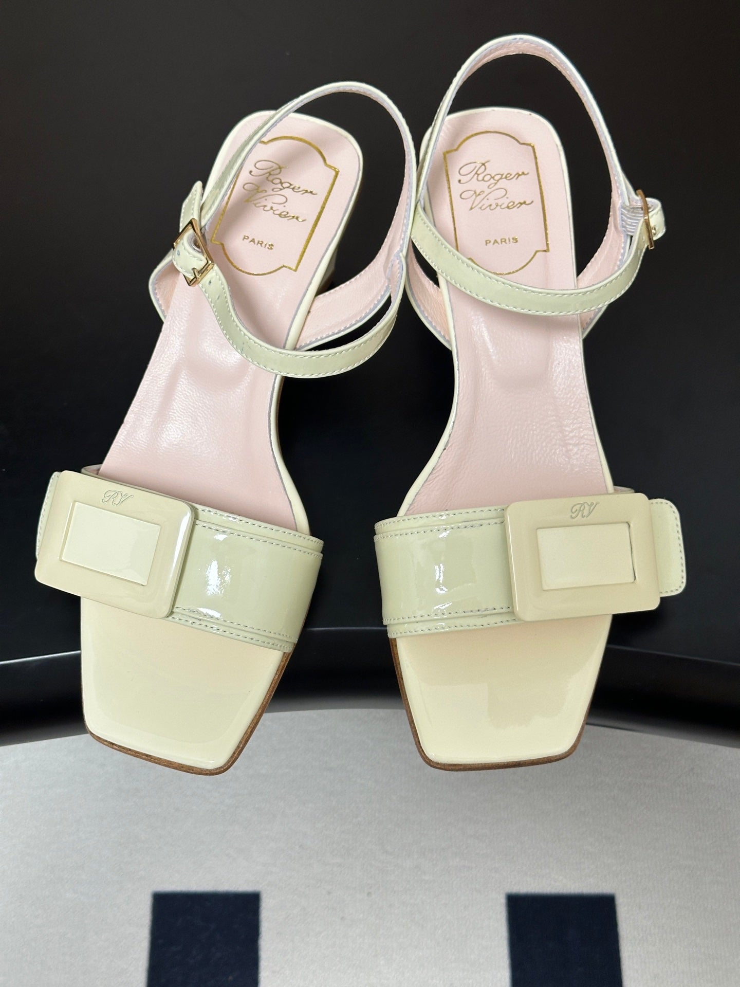 Roger Vivier Belle Vivier Sandals Cream Patent Leather 835127
