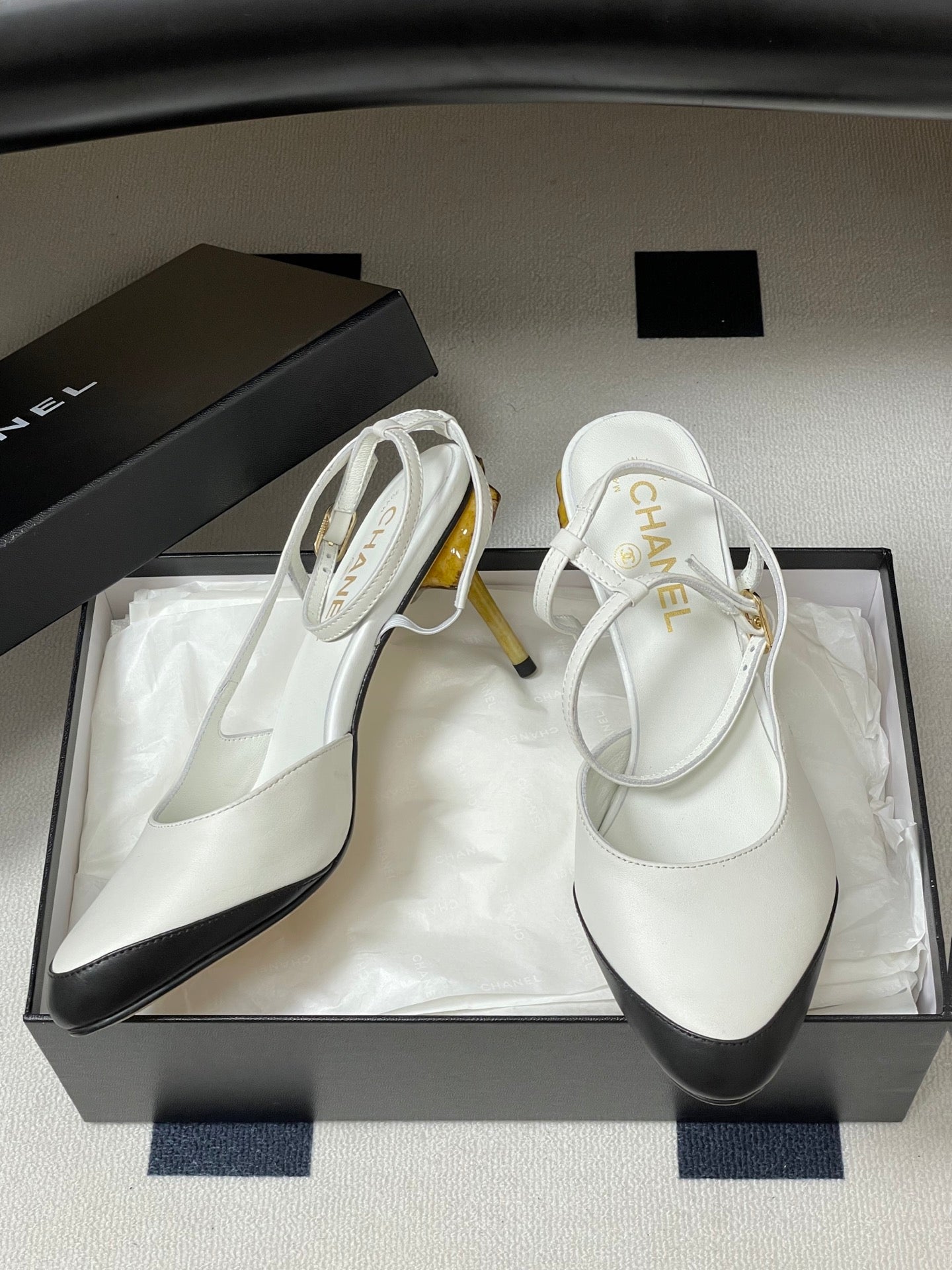 CC 26s Slingback 8.5cm White Leather 834722