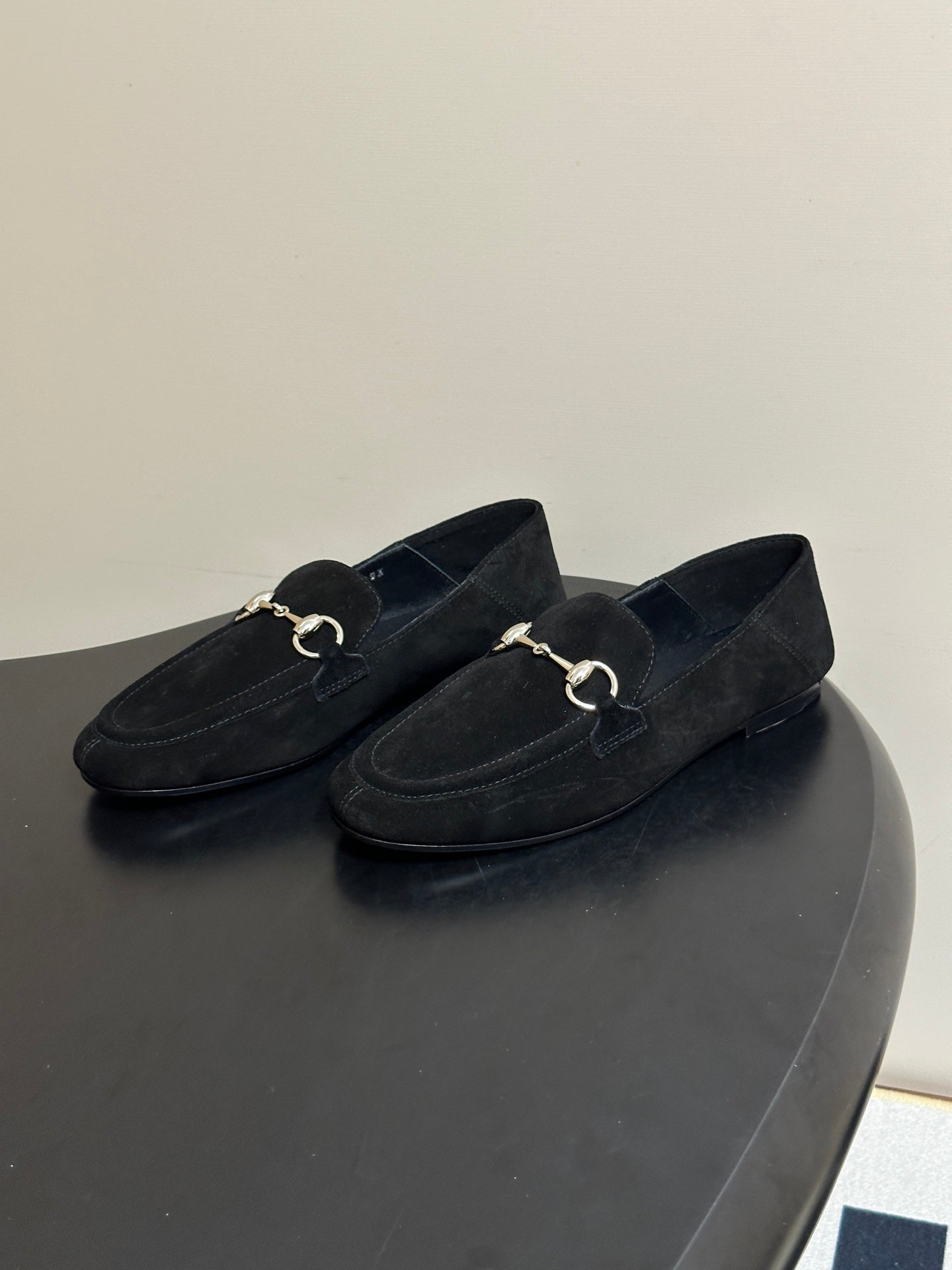 GG 26s Horsebit Loafers Flat Black Suede 952564