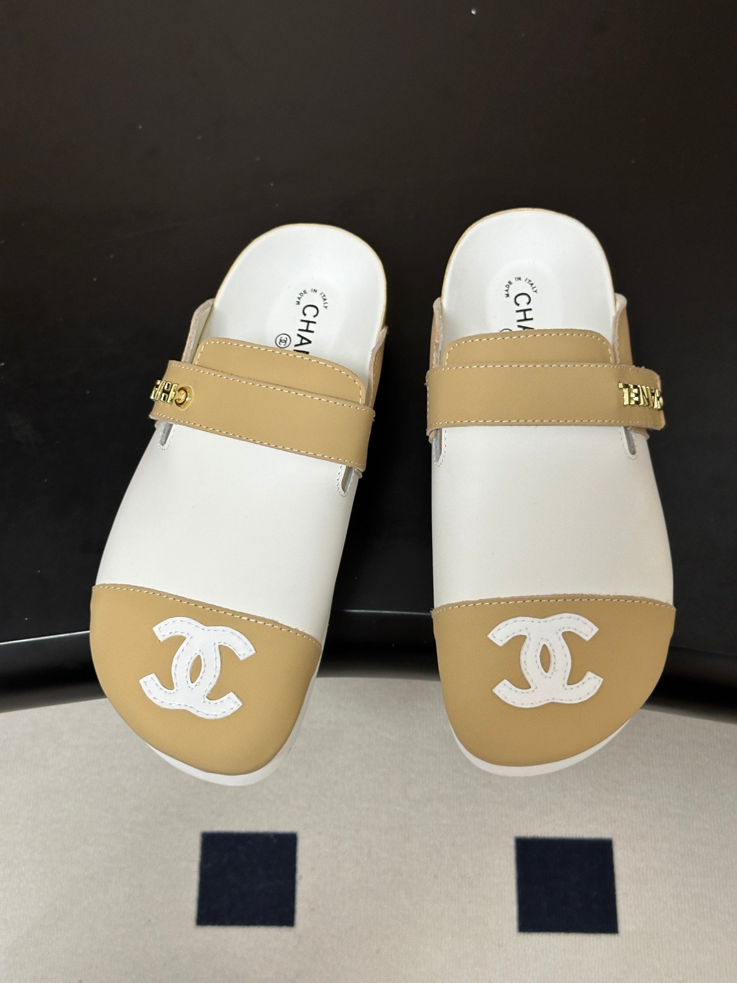 CC 26s Pool Slides Beige White Lambskin 952556