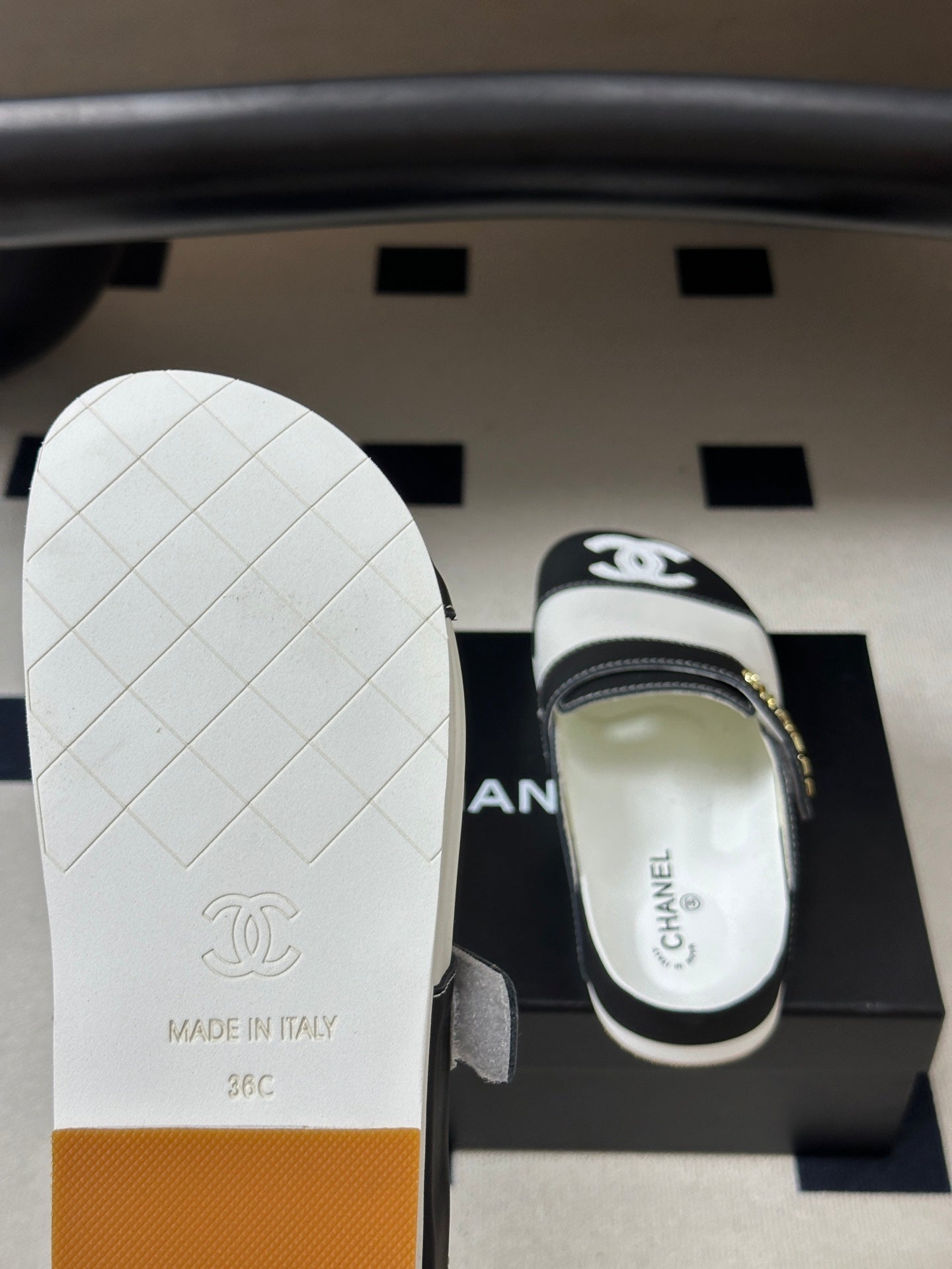 CC 26s Pool Slides Black White Lambskin 952559