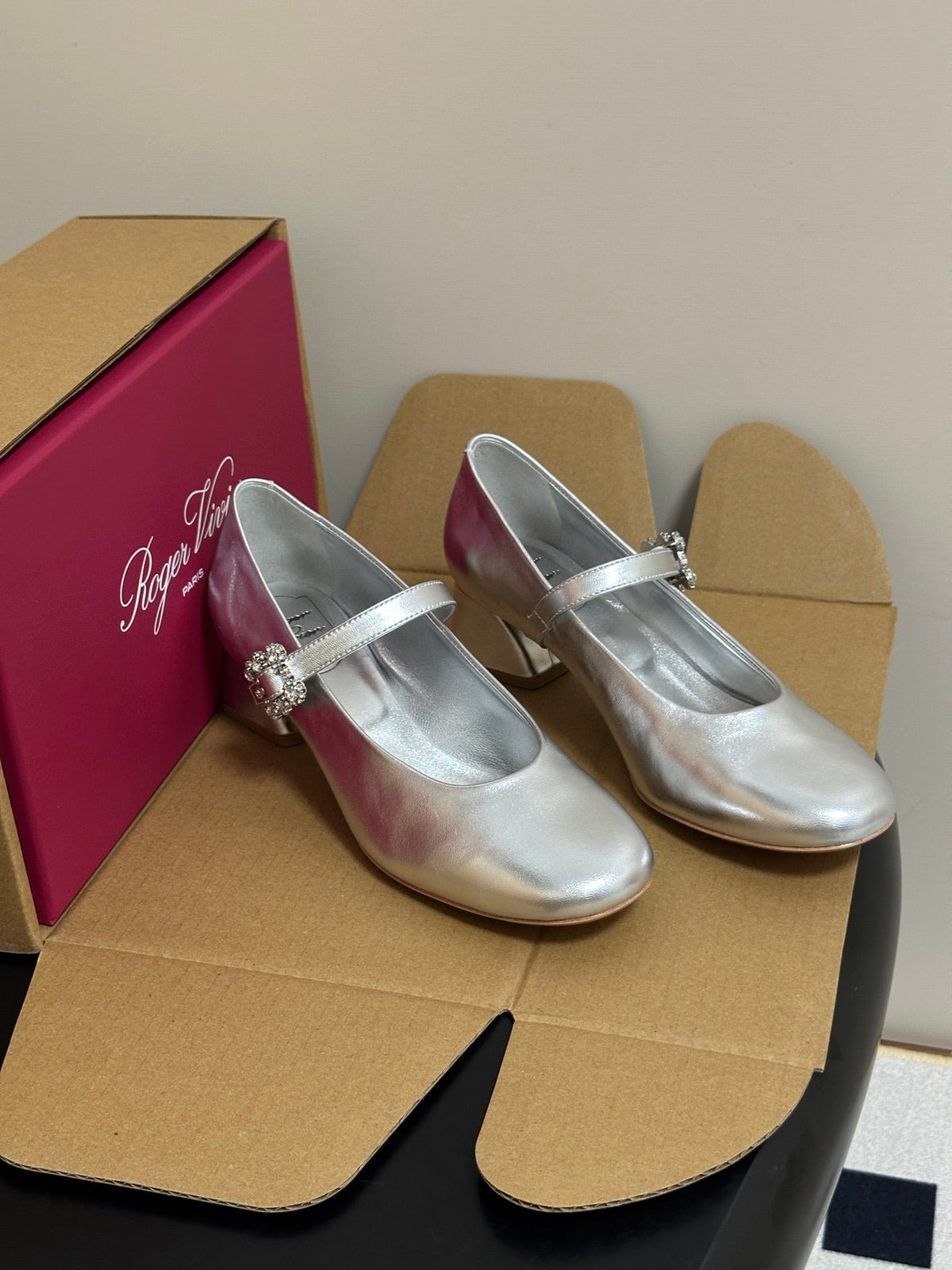 RV 26s Efflorescence Mary Jane Pumps 4.5cm Silver Metallic Leather 119460