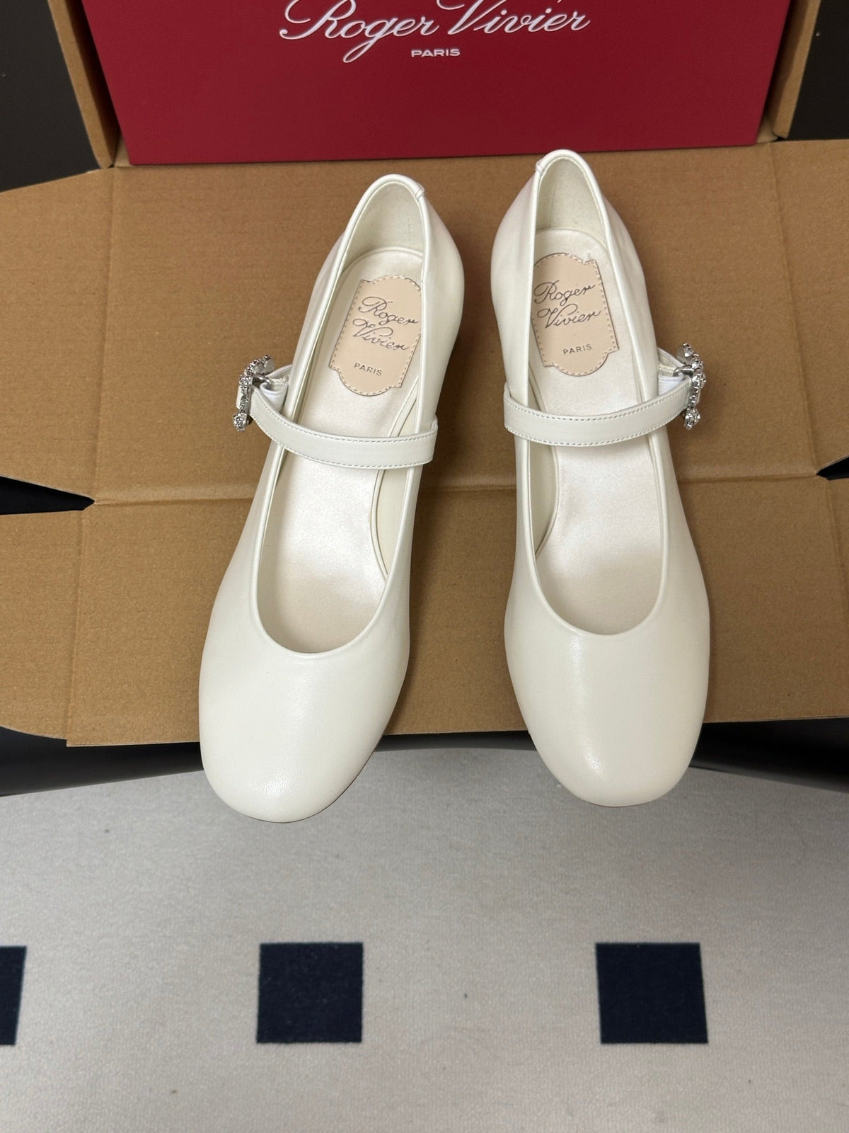RV 26s Efflorescence Mary Jane Pumps 4.5cm White Leather 119462
