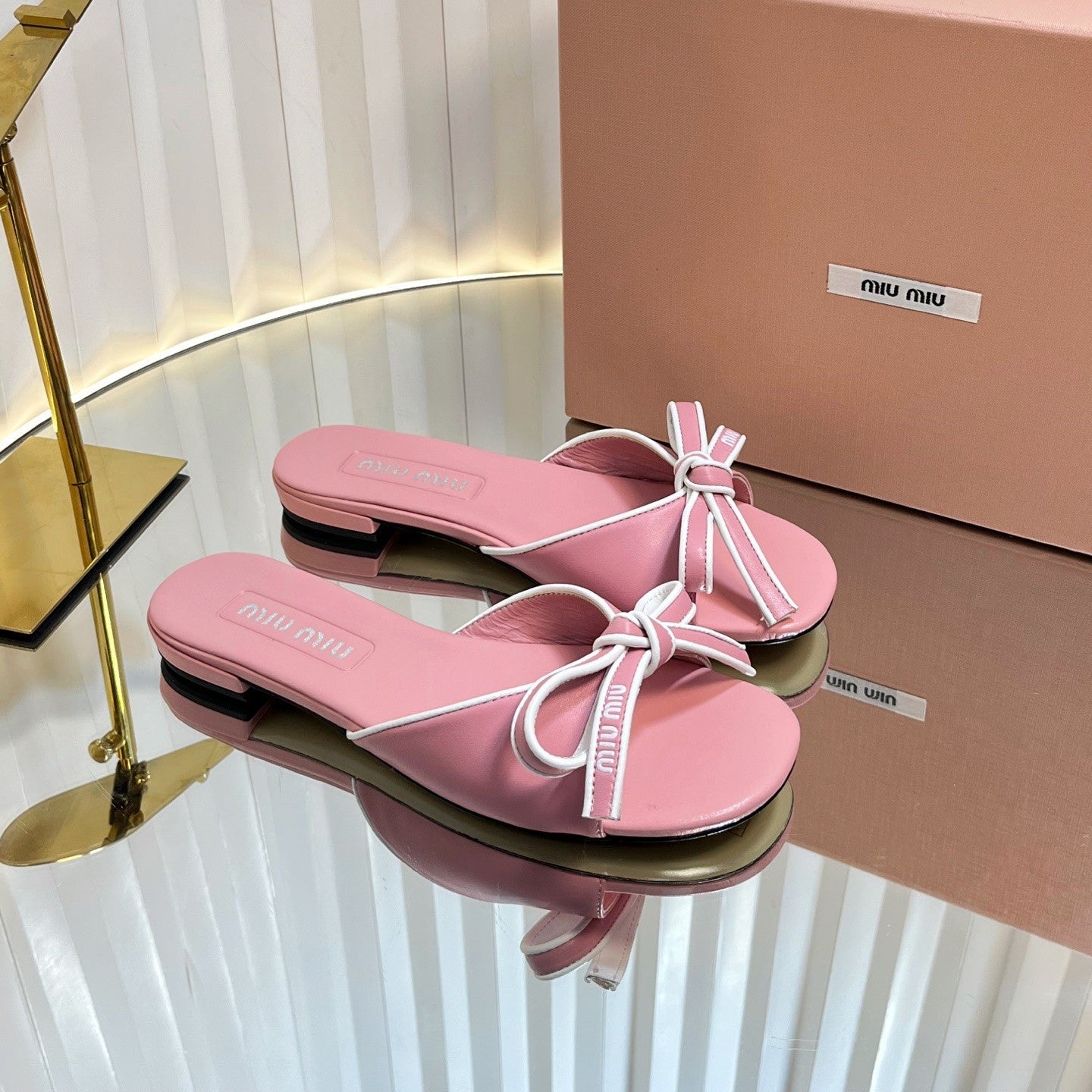 Miu 26s Bow Slippers Pink Leather 768203