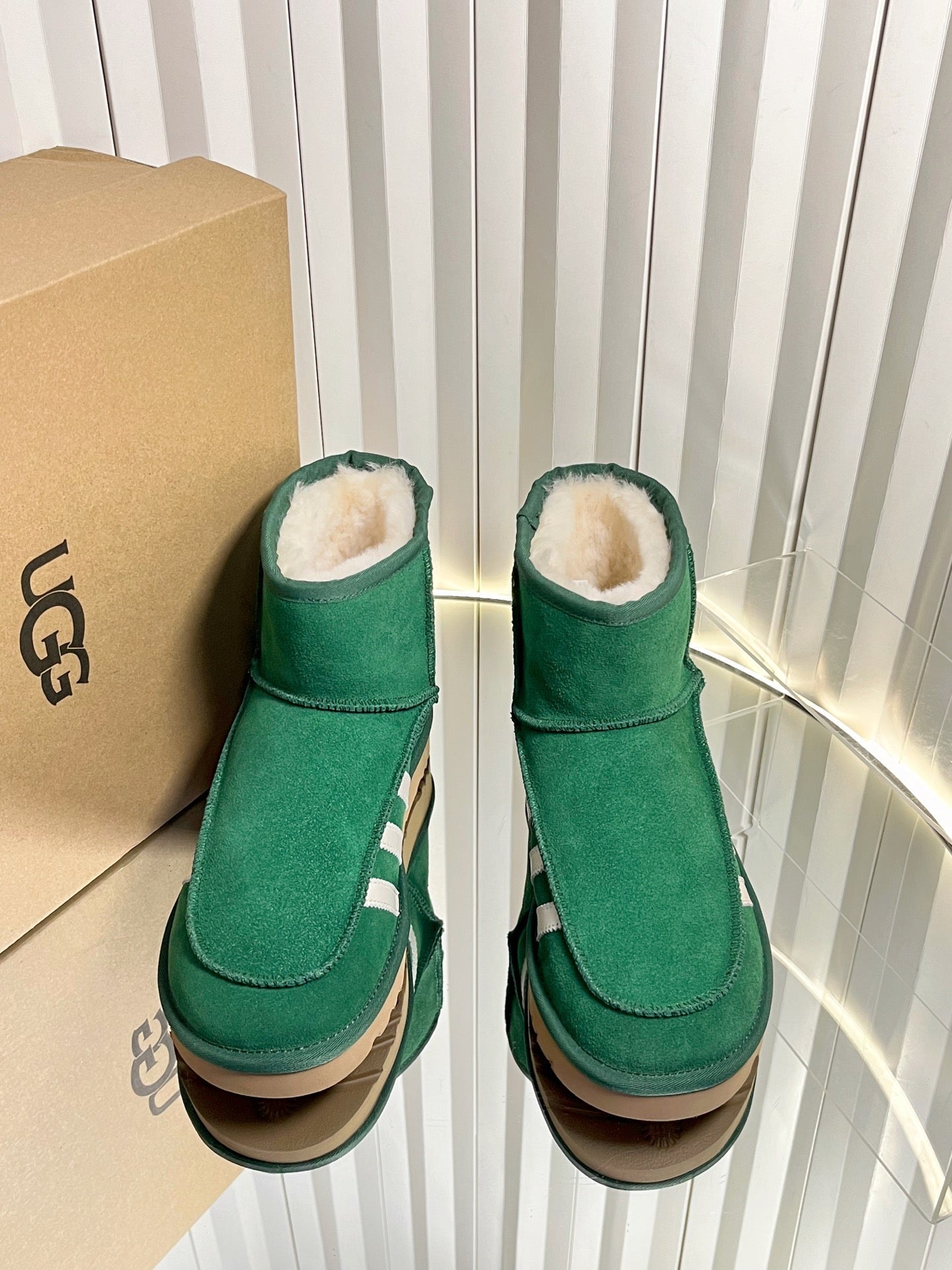 UGG x Adidas Boots Green Suede 548547