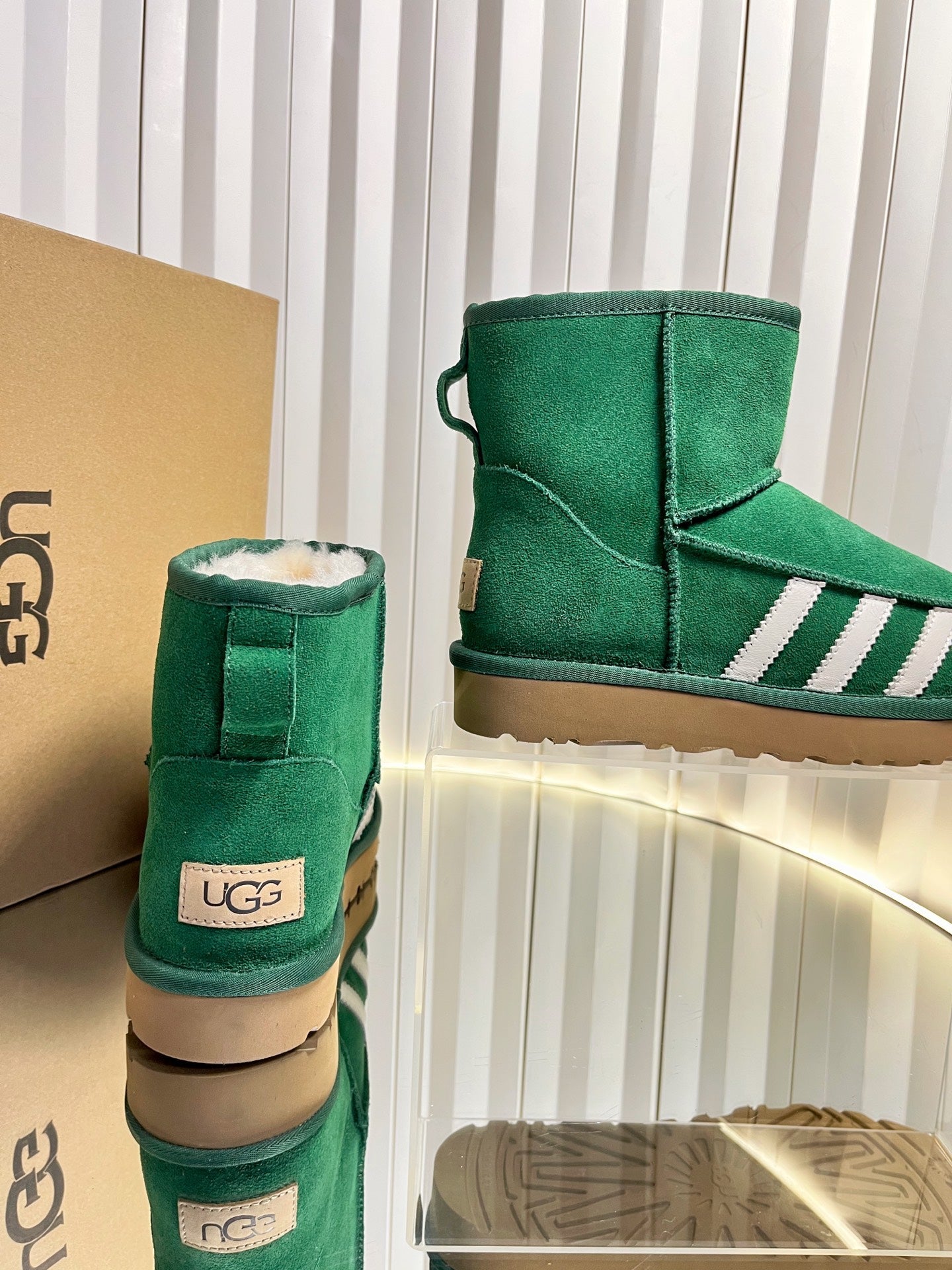 UGG x Adidas Boots Green Suede 548547