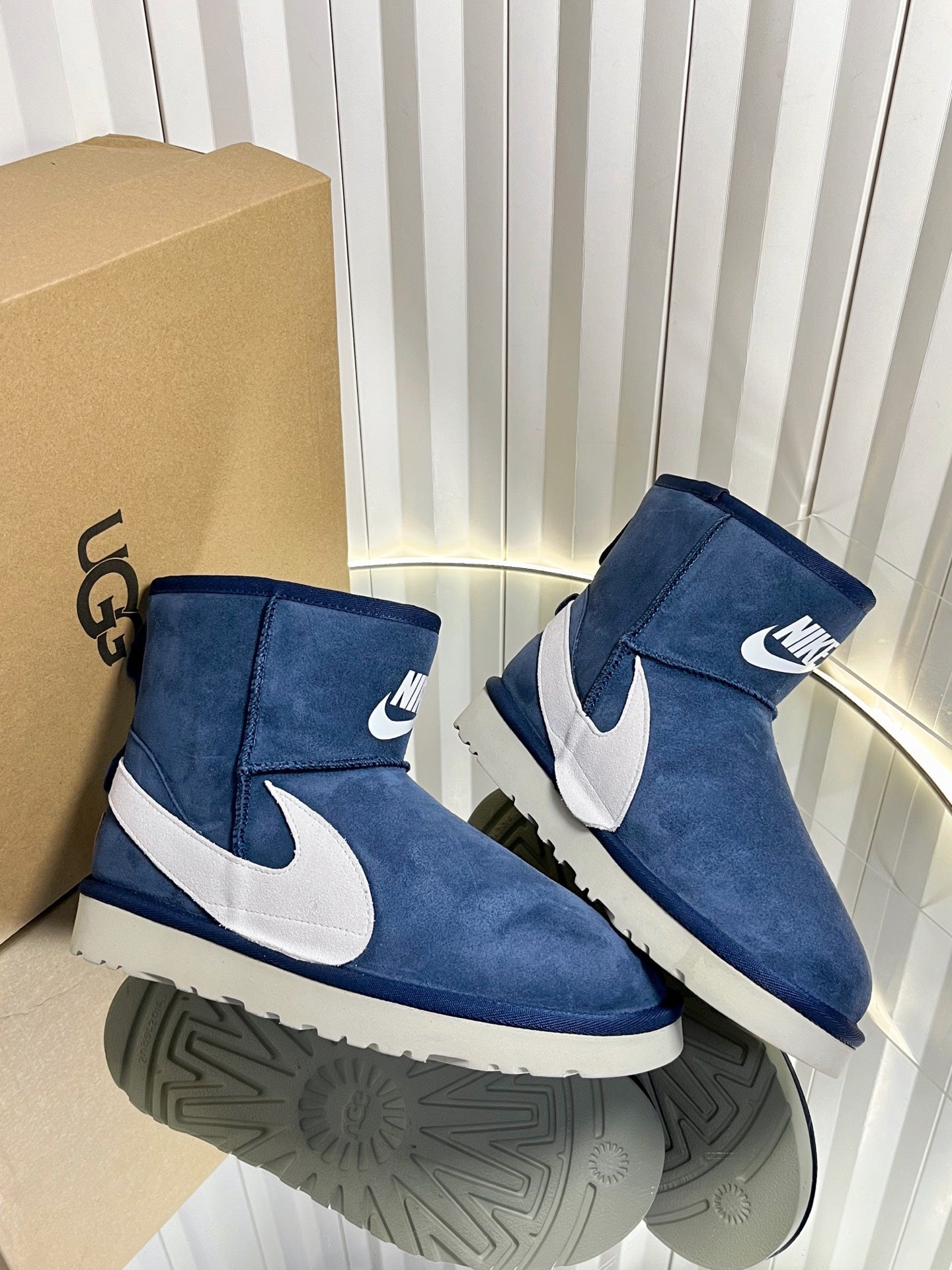 UGG x Nike Boots Blue Suede 548549