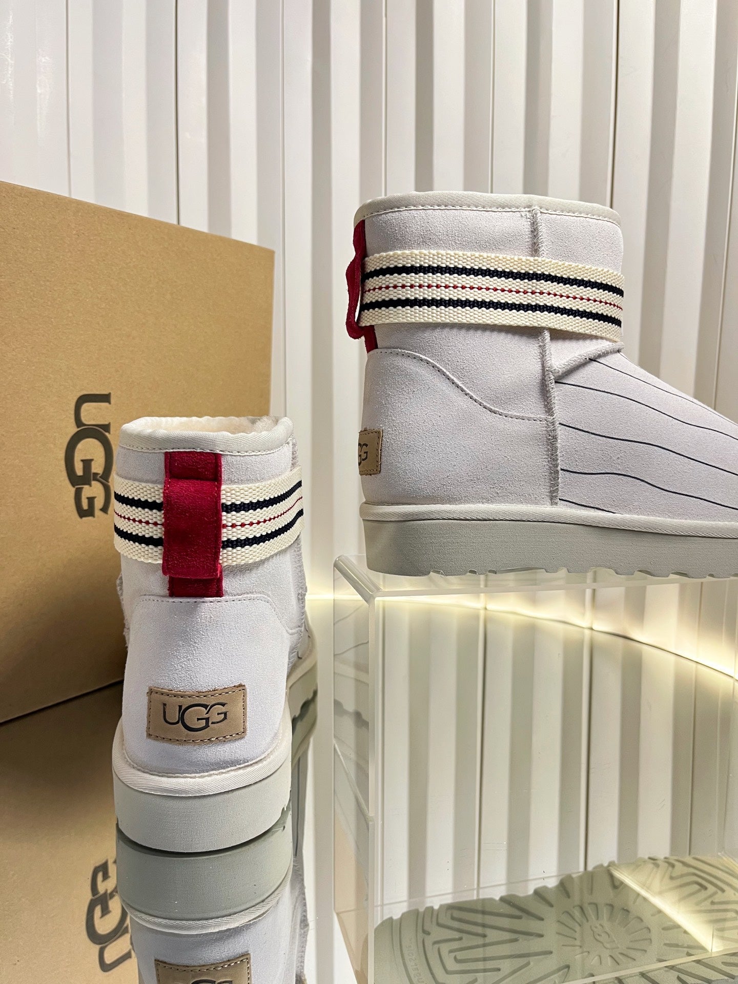 UGG x FILA Boots White Suede 548550