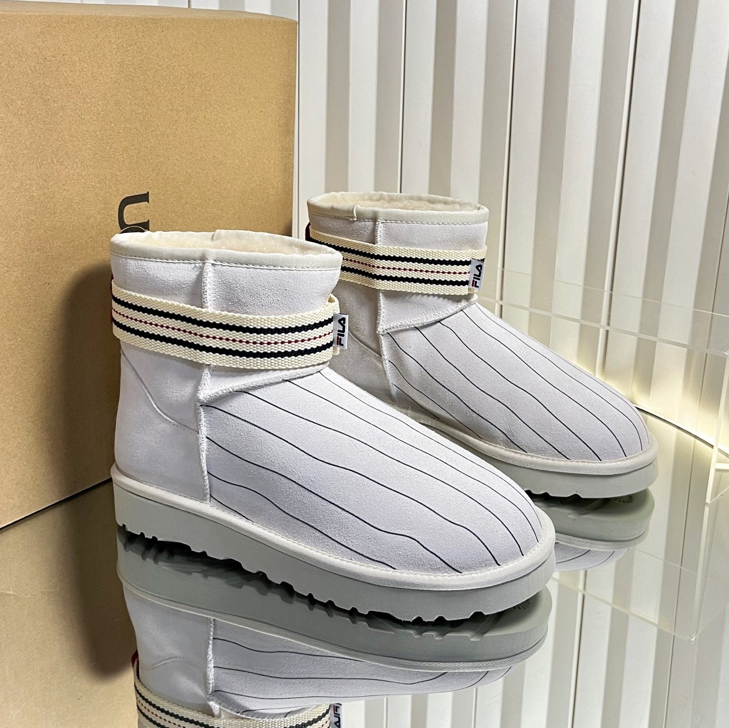 UGG x FILA Boots White Suede 548550