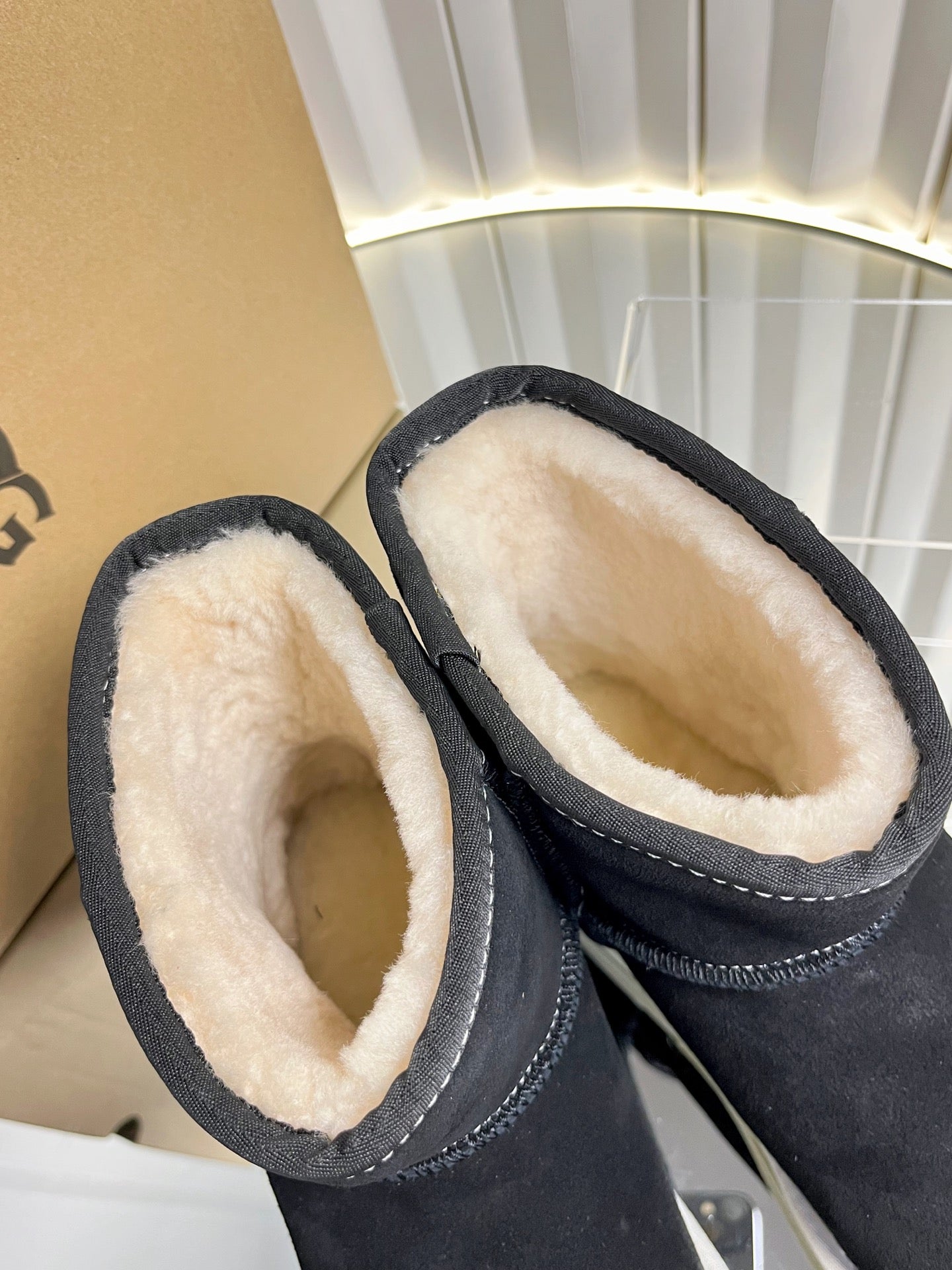 UGG x Converse Boots Black Suede 548552