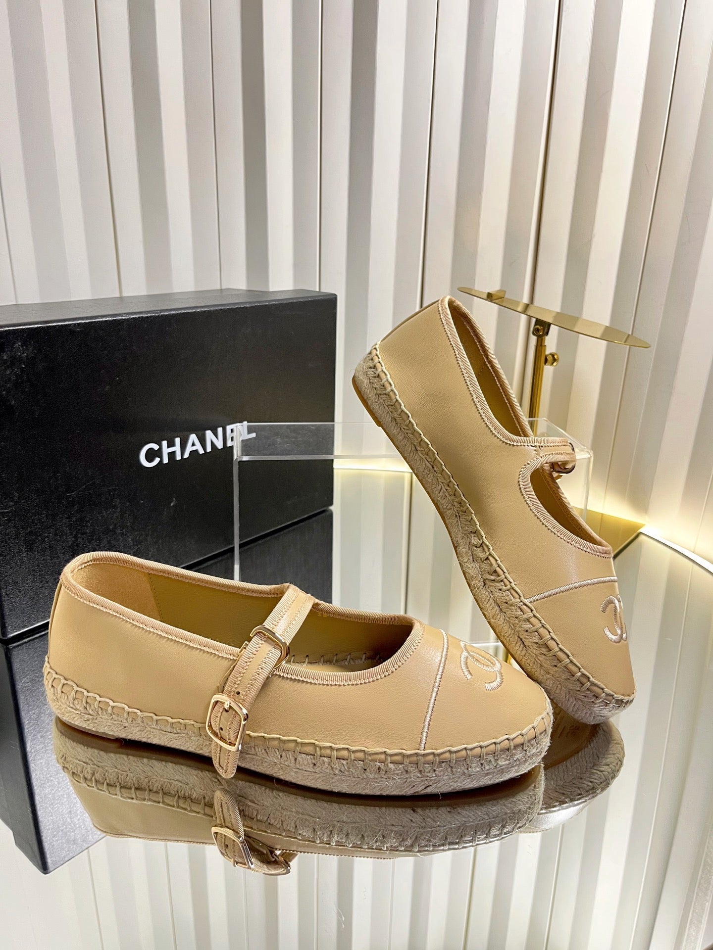 CC 26s Espadrille Mary Jane Shoes Beige Lambskin