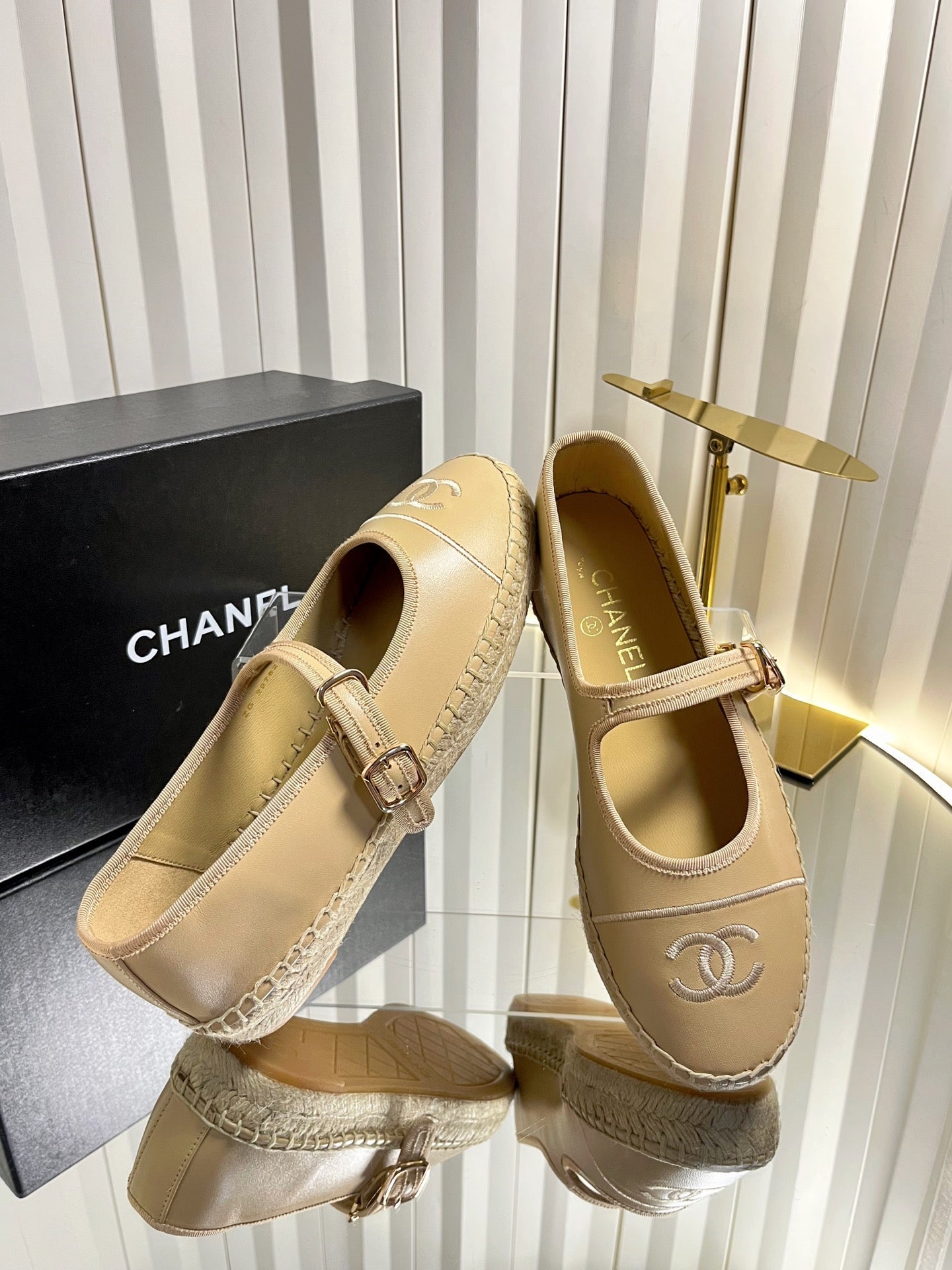 CC 26s Espadrille Mary Jane Shoes Beige Lambskin