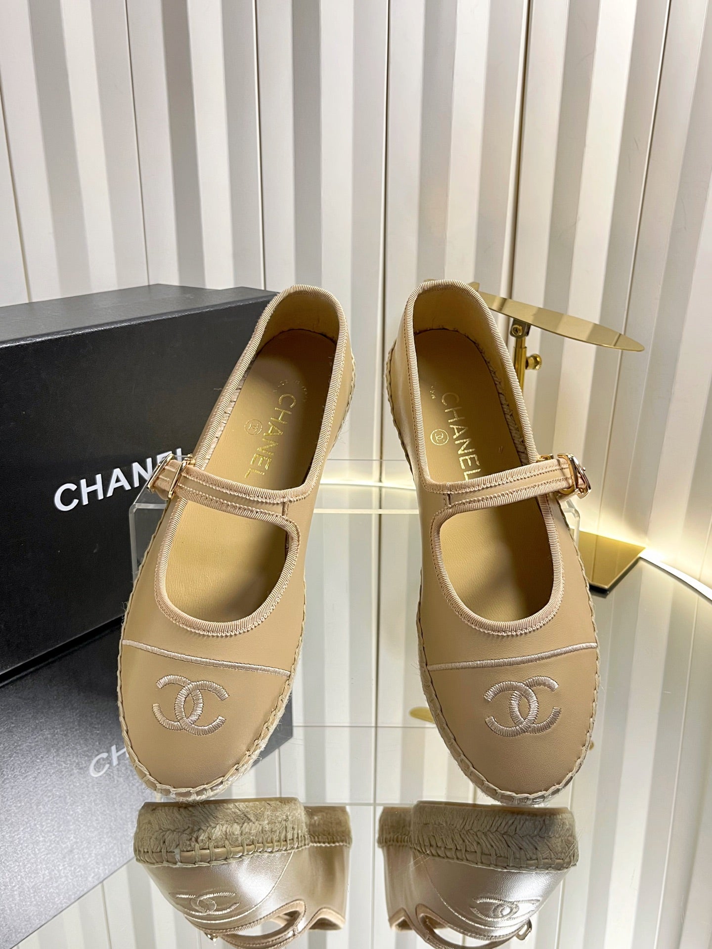 CC 26s Espadrille Mary Jane Shoes Beige Lambskin