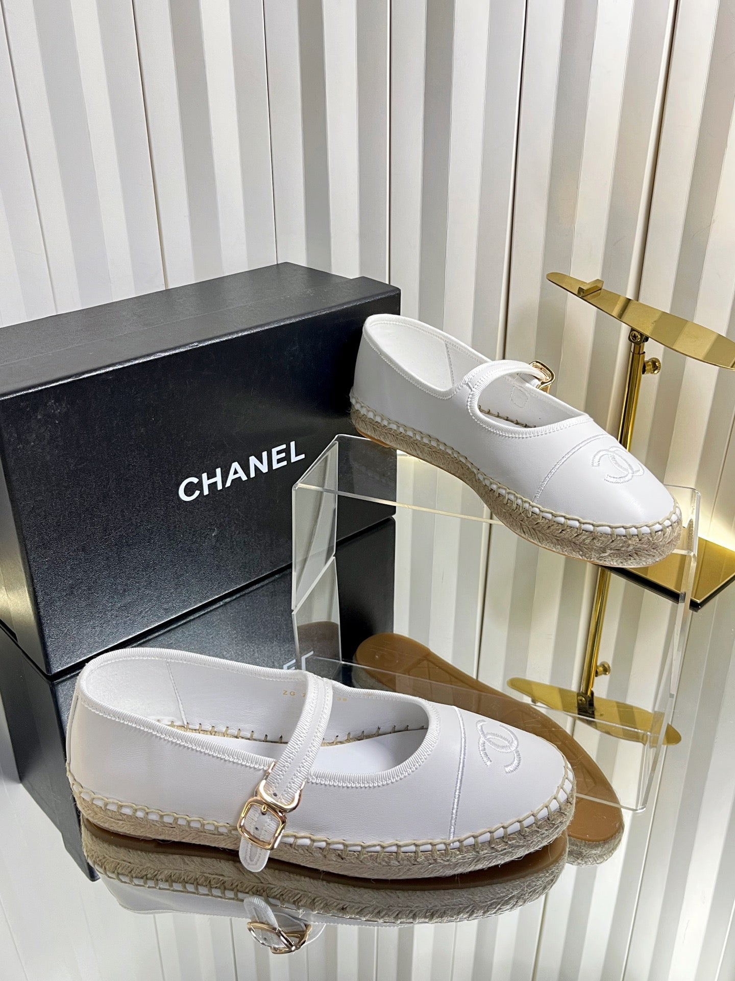 CC 26s Espadrille Mary Jane Shoes White Lambskin