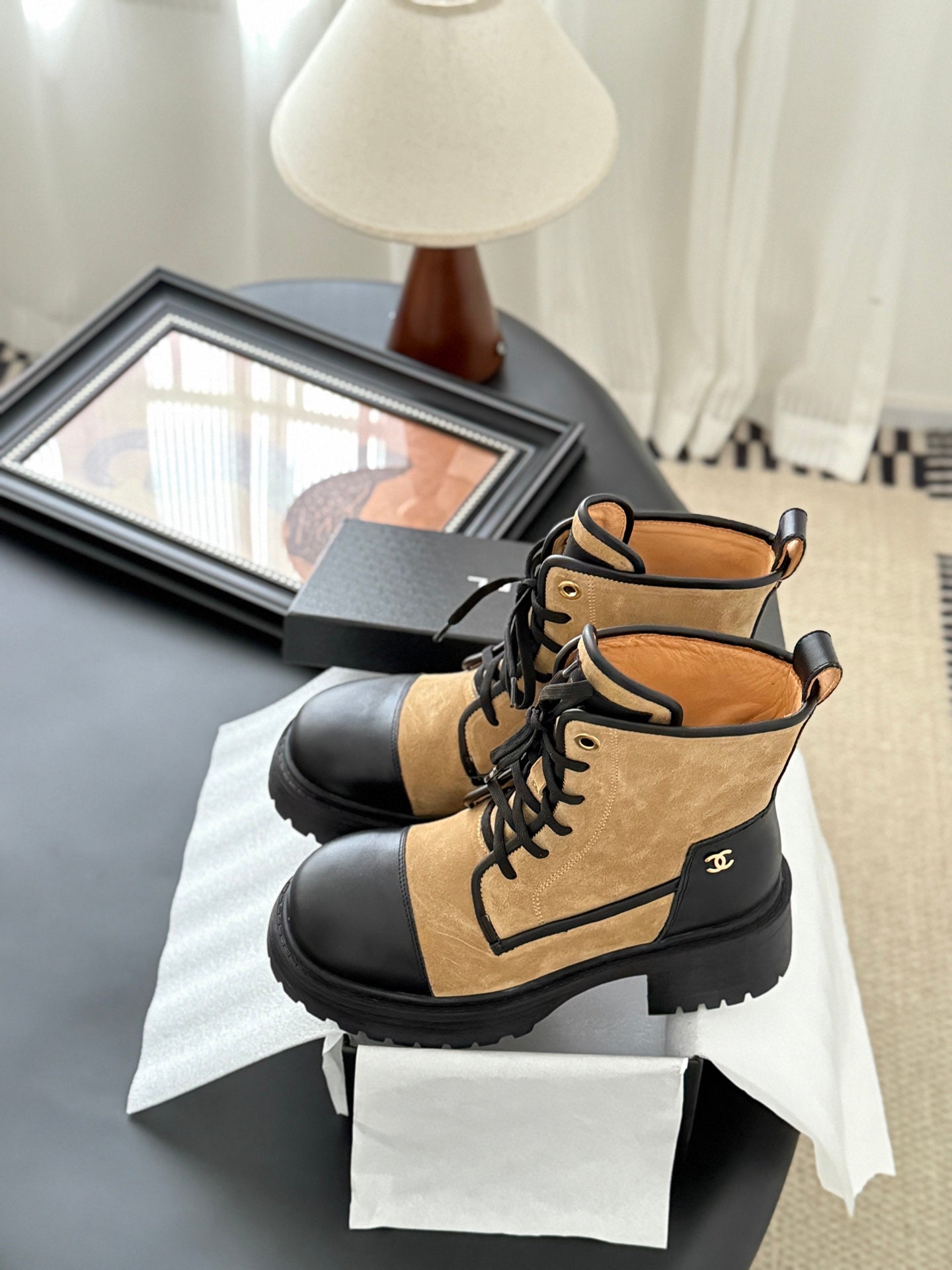 CC 25B Atelier Flats Boots Shoes Black Light Brown Sheepskin & Suede 458765