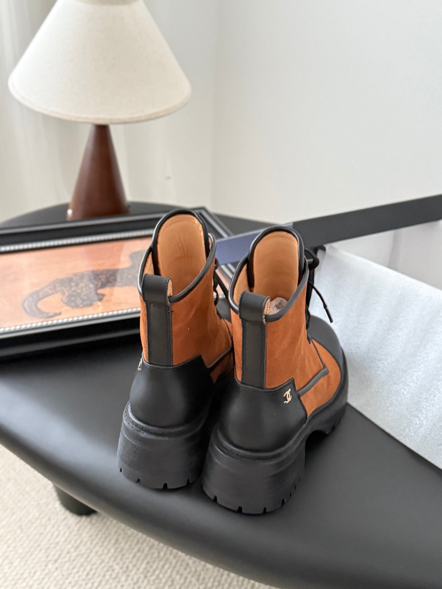 CC 25B Atelier Flats Boots Shoes Black Brown Sheepskin & Suede 458766