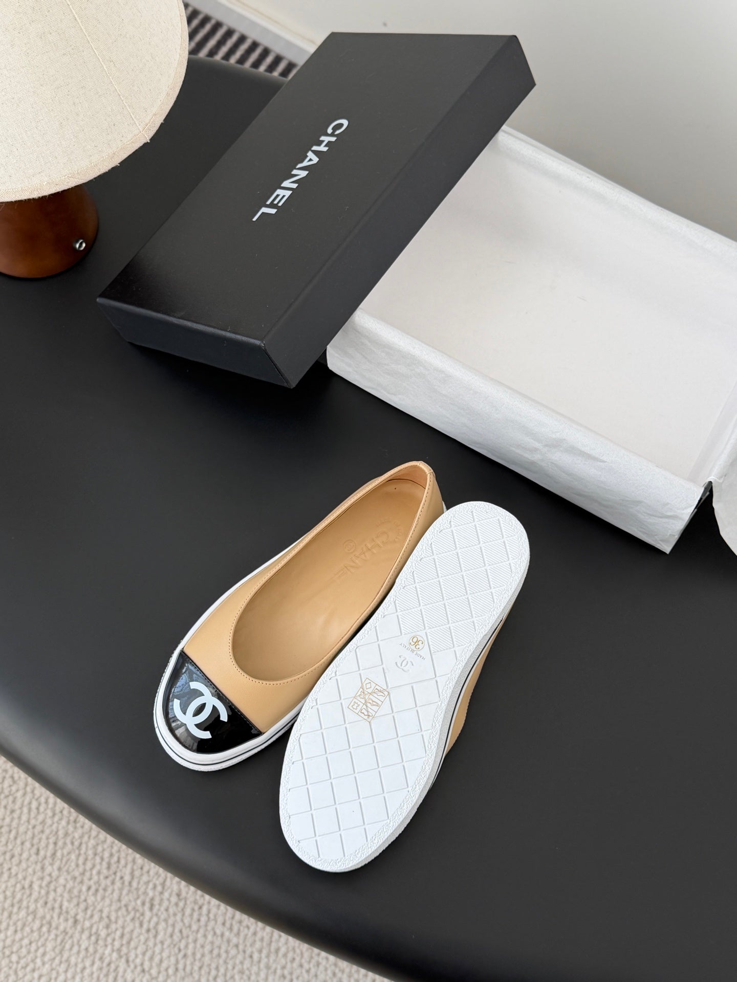 CC 26P Ballet Flat Black Beige Patent Leather Lambskin 670802