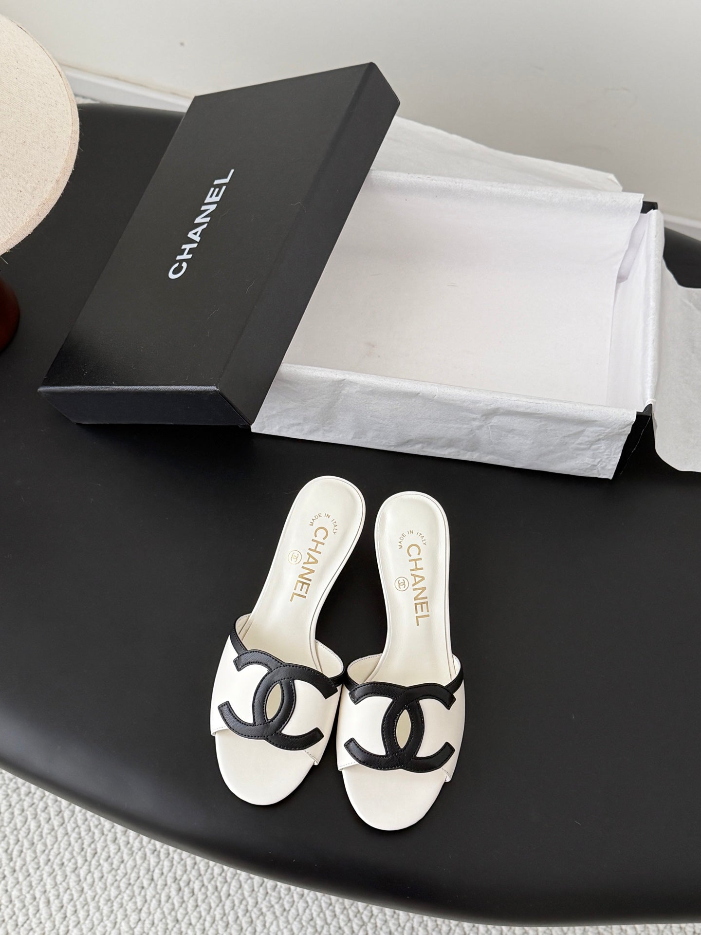 CC 2026 Heeled Sandal White Black Lambskin 675862