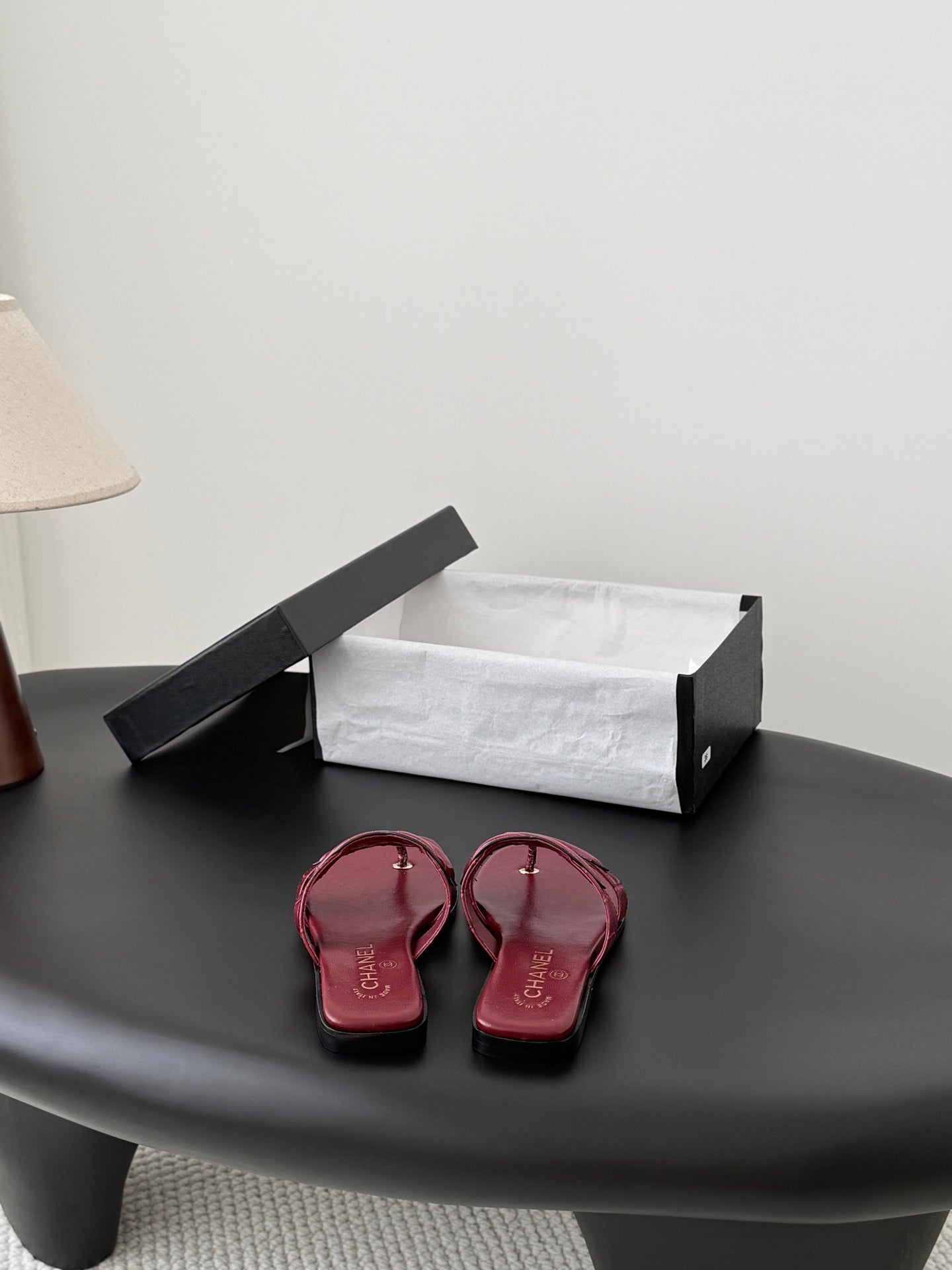CC 26s Flip-Flops Burgundy Lambskin 761300