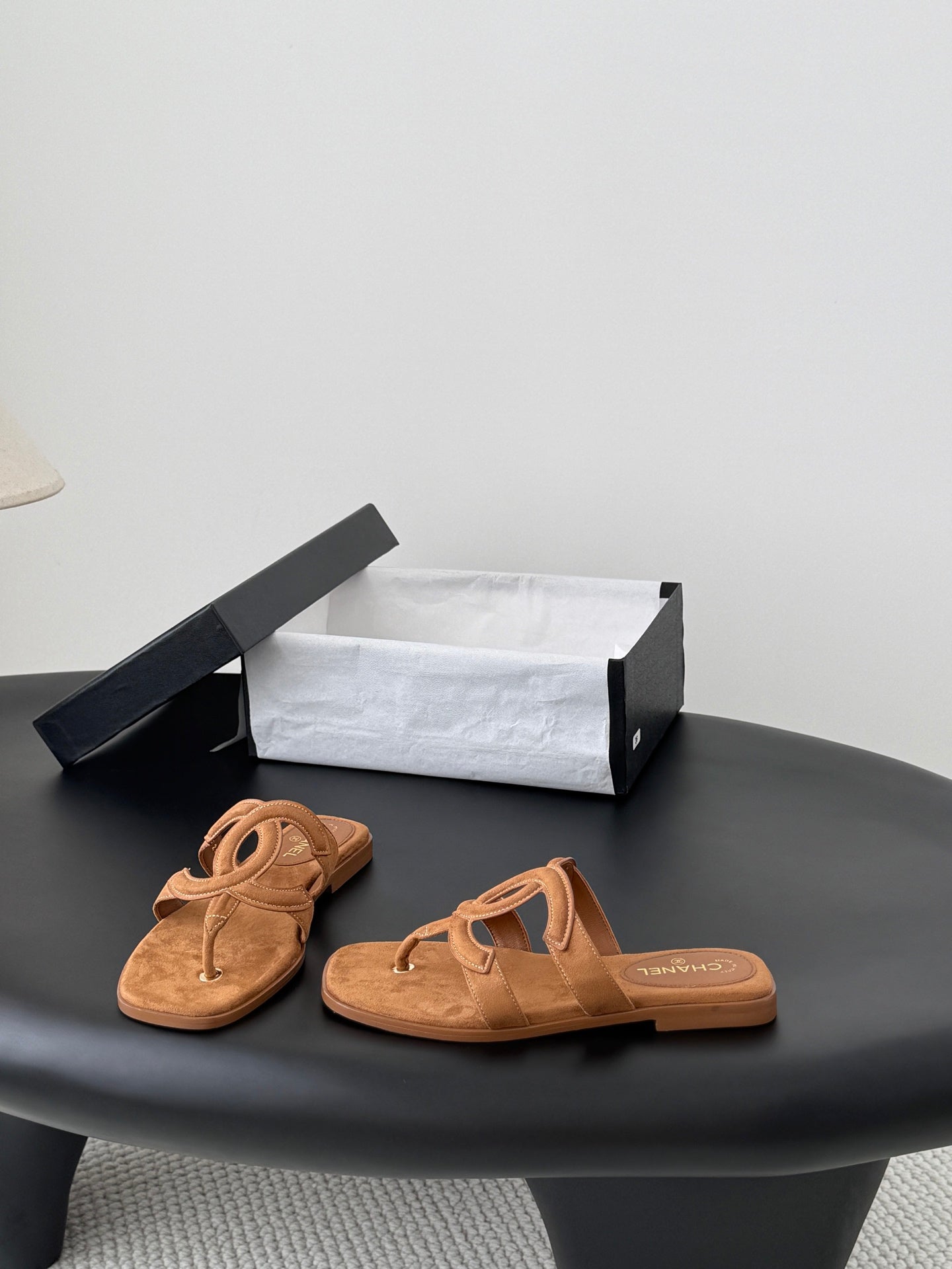 CC 26s Flip-Flops Light Brown Suede 761303